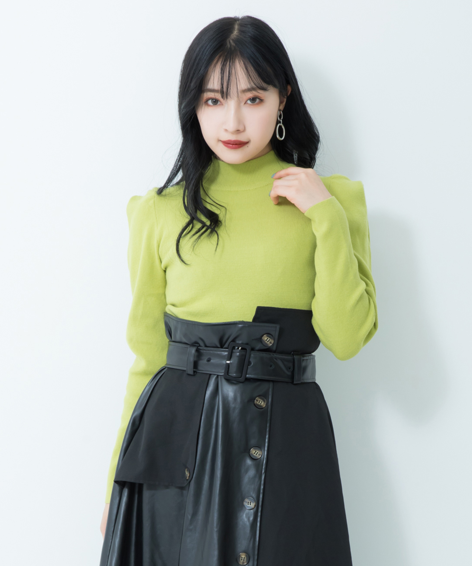 ボリュームショルダーニット