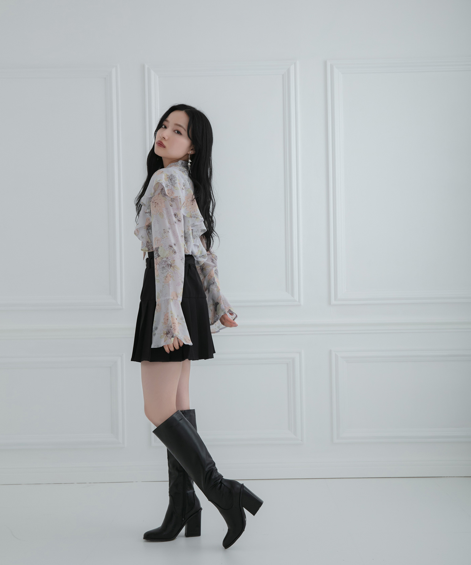 フラワーブラウス