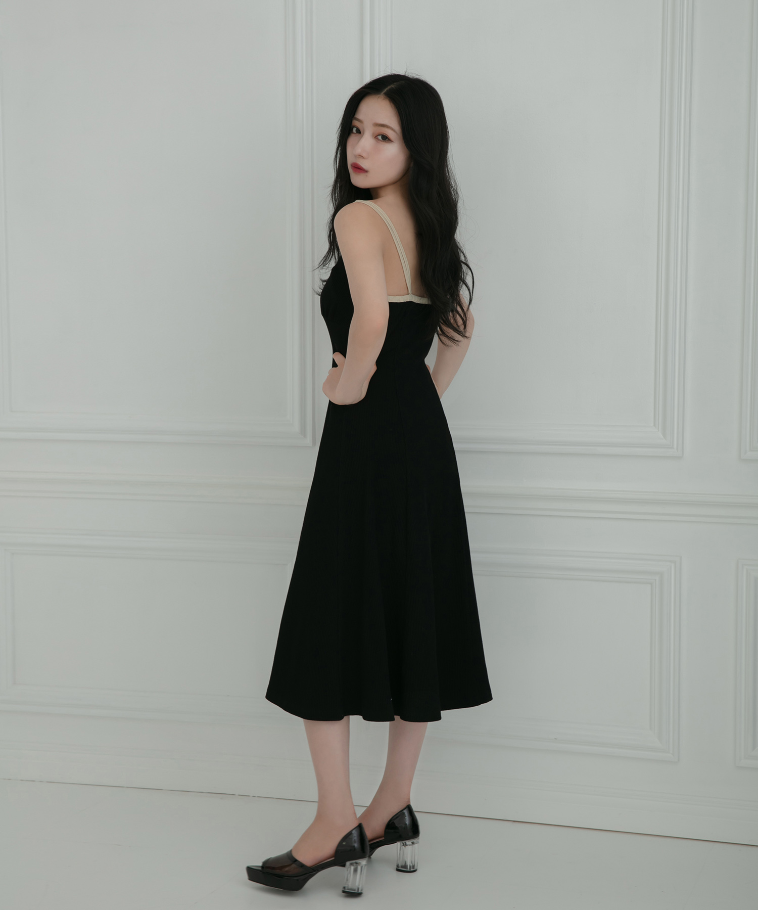 パイピングキャミワンピ