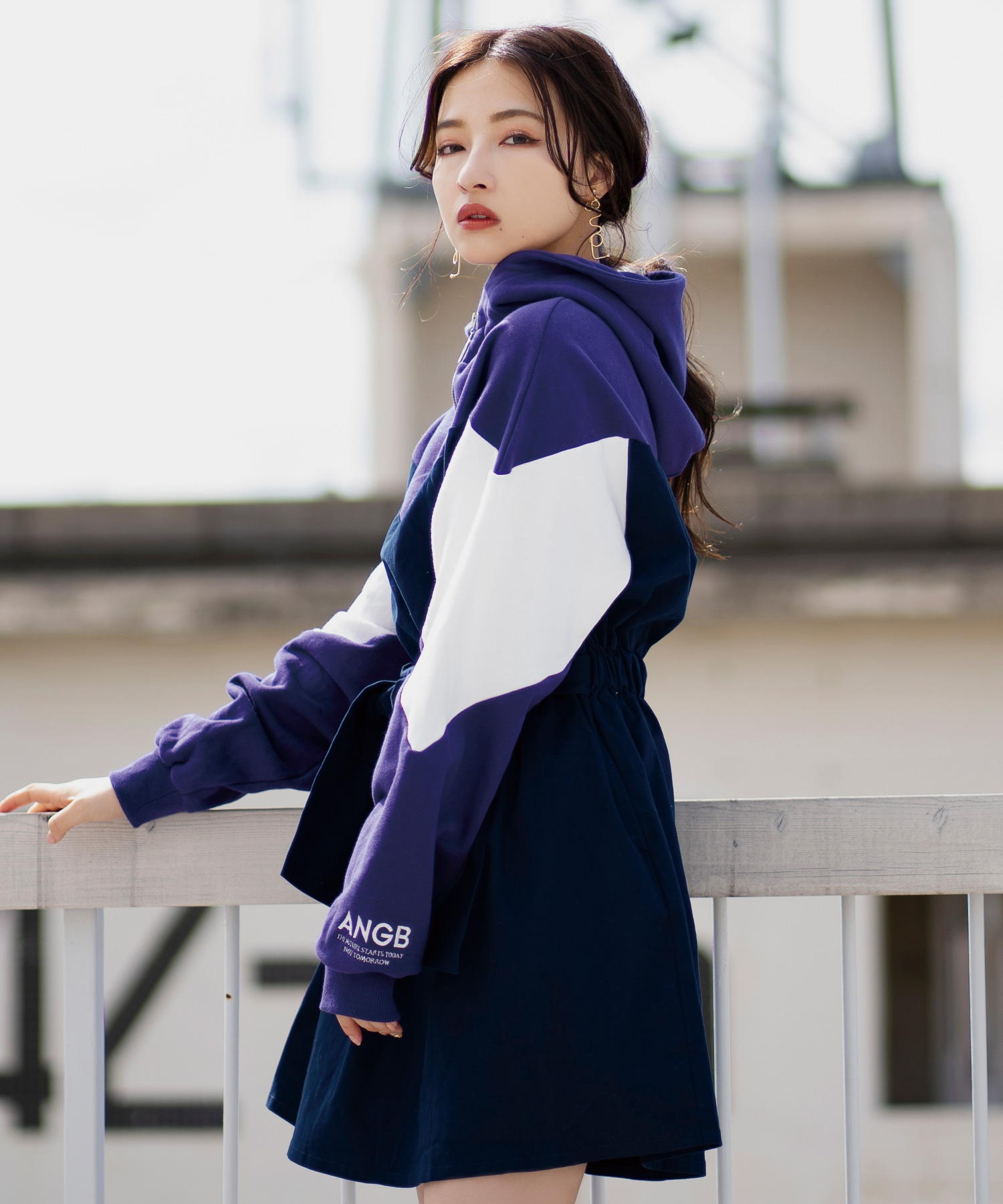 ハイショクフーディワンピ