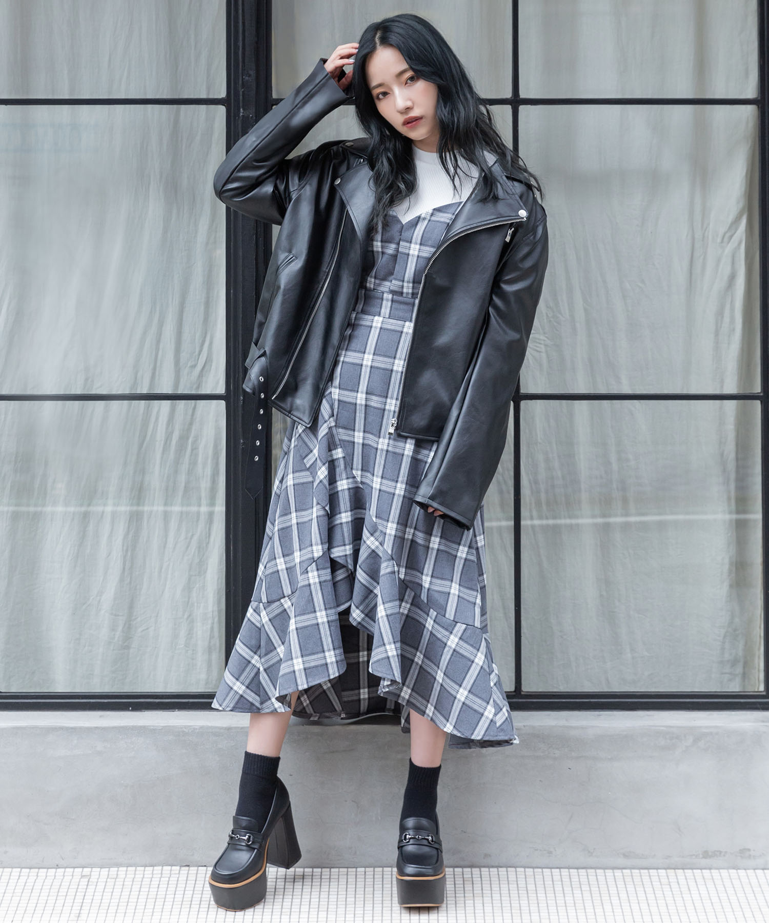 厚底ローファー