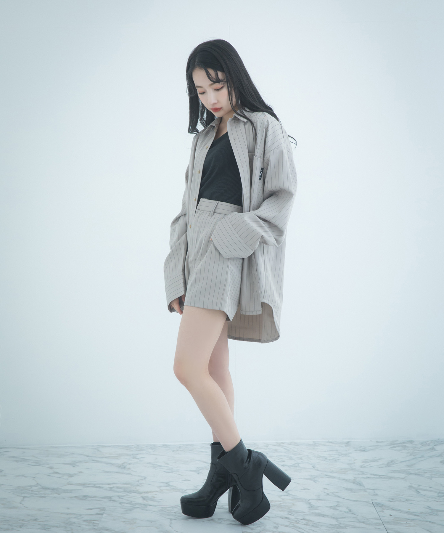 ストライプショーパン