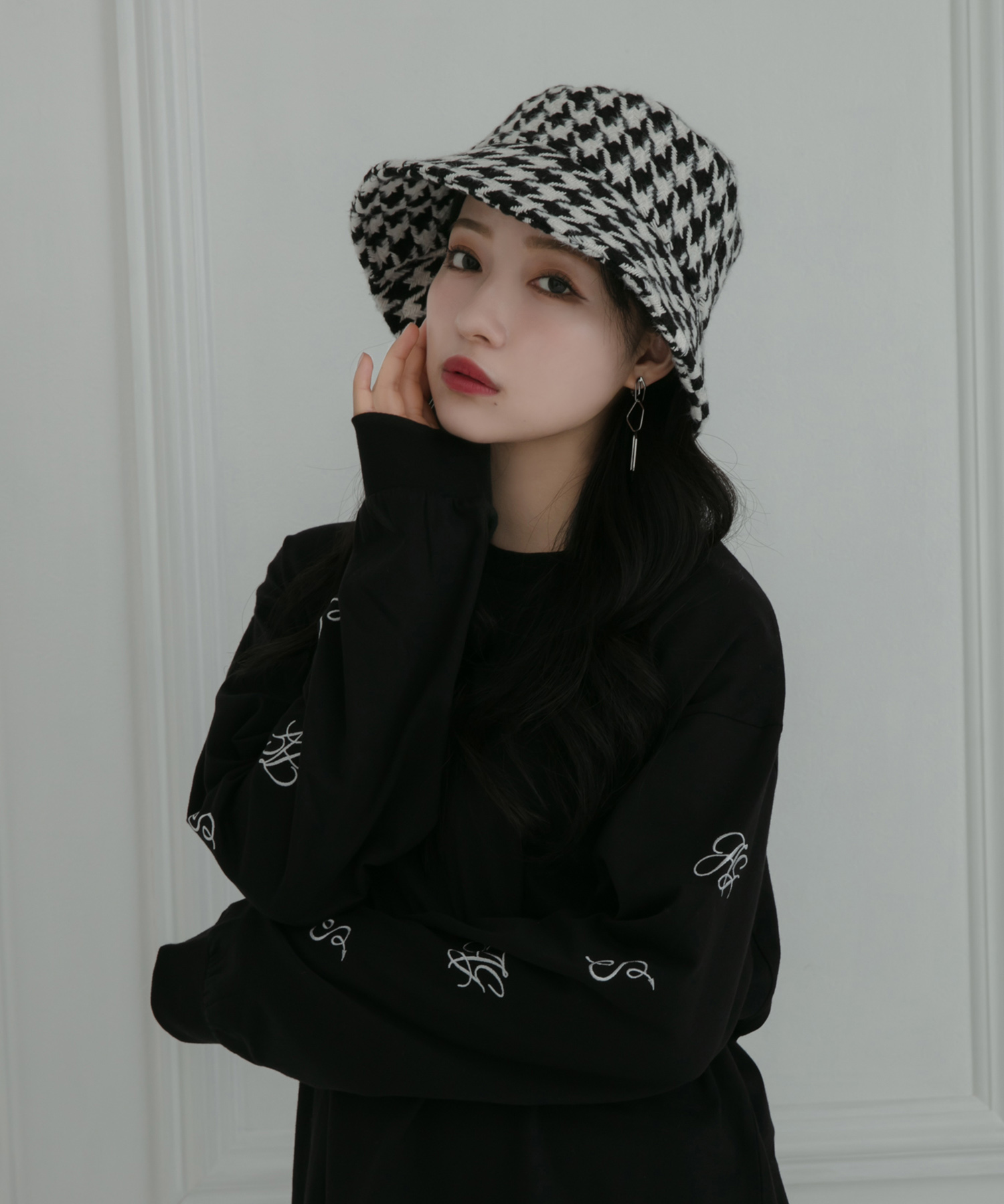 SELECT 千鳥バケットハット