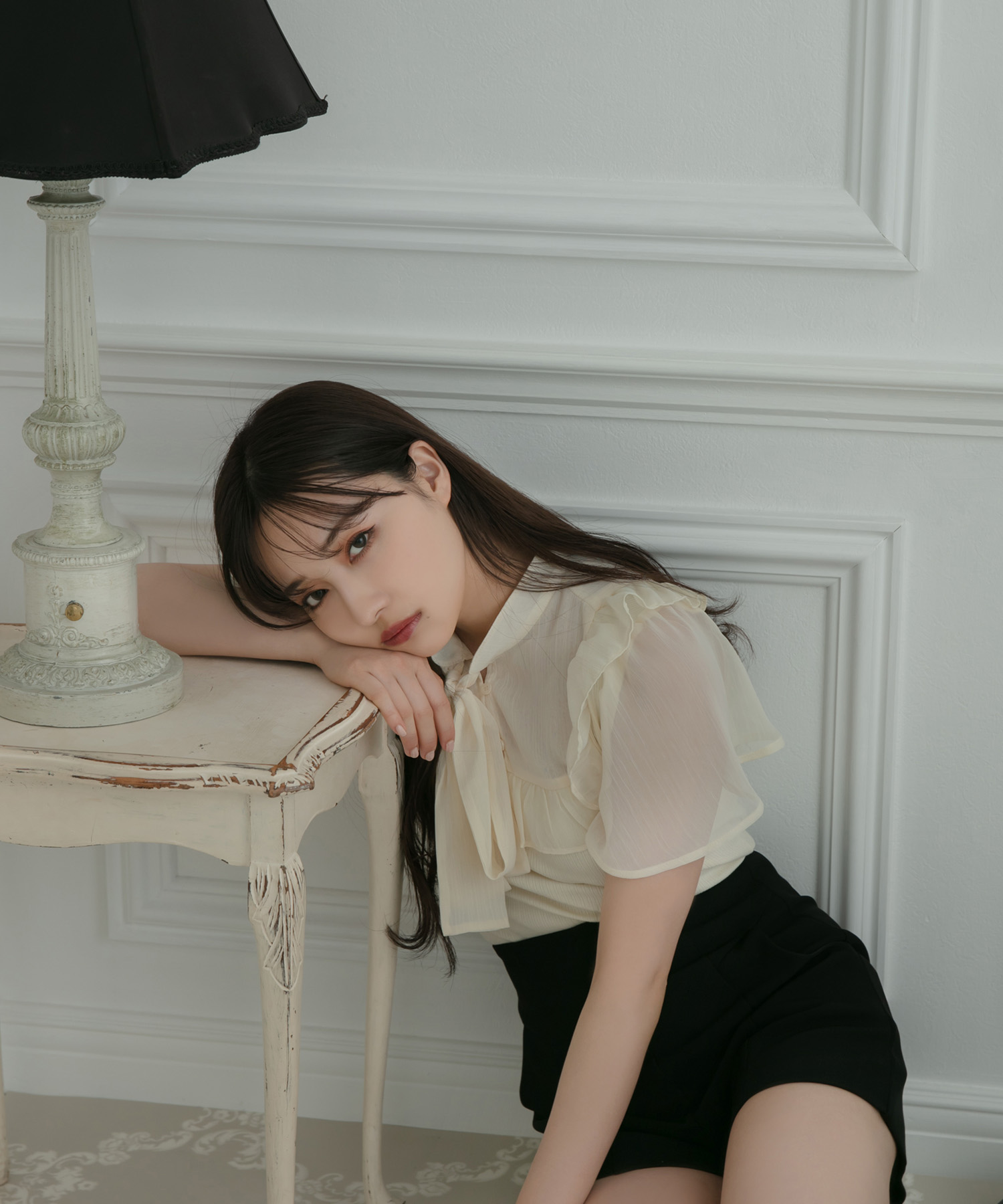 シアーフリルトップス