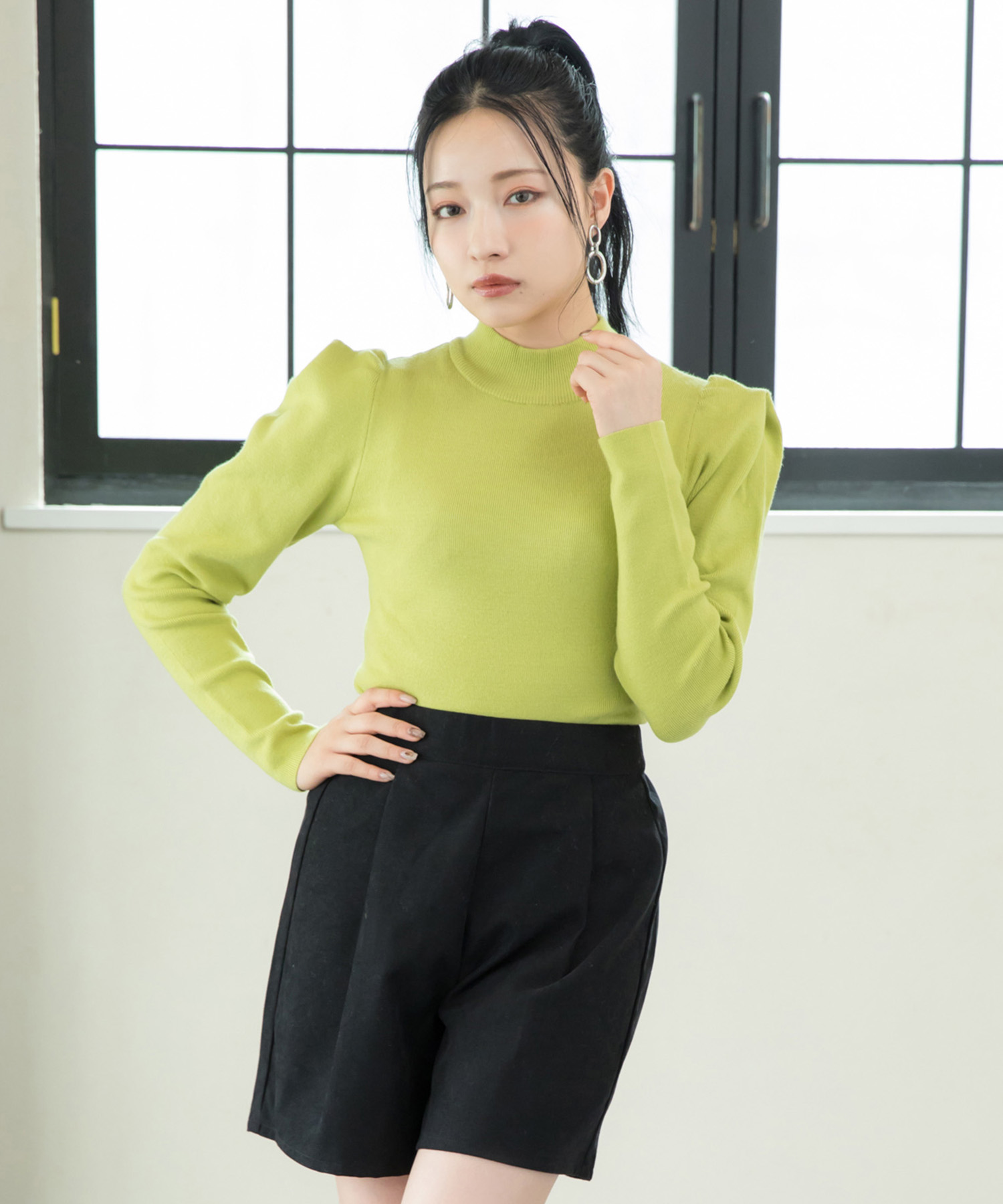 ボリュームショルダーニット