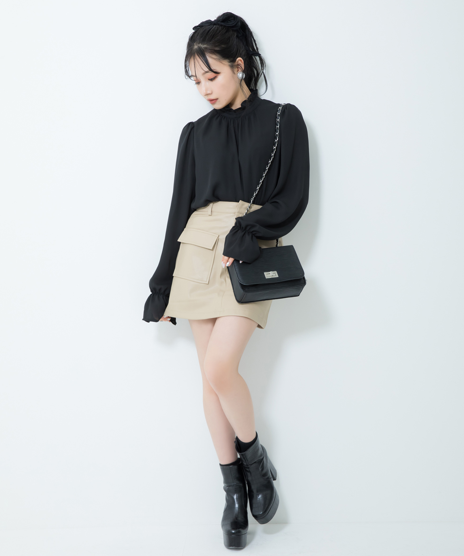 フェイクレザースカート