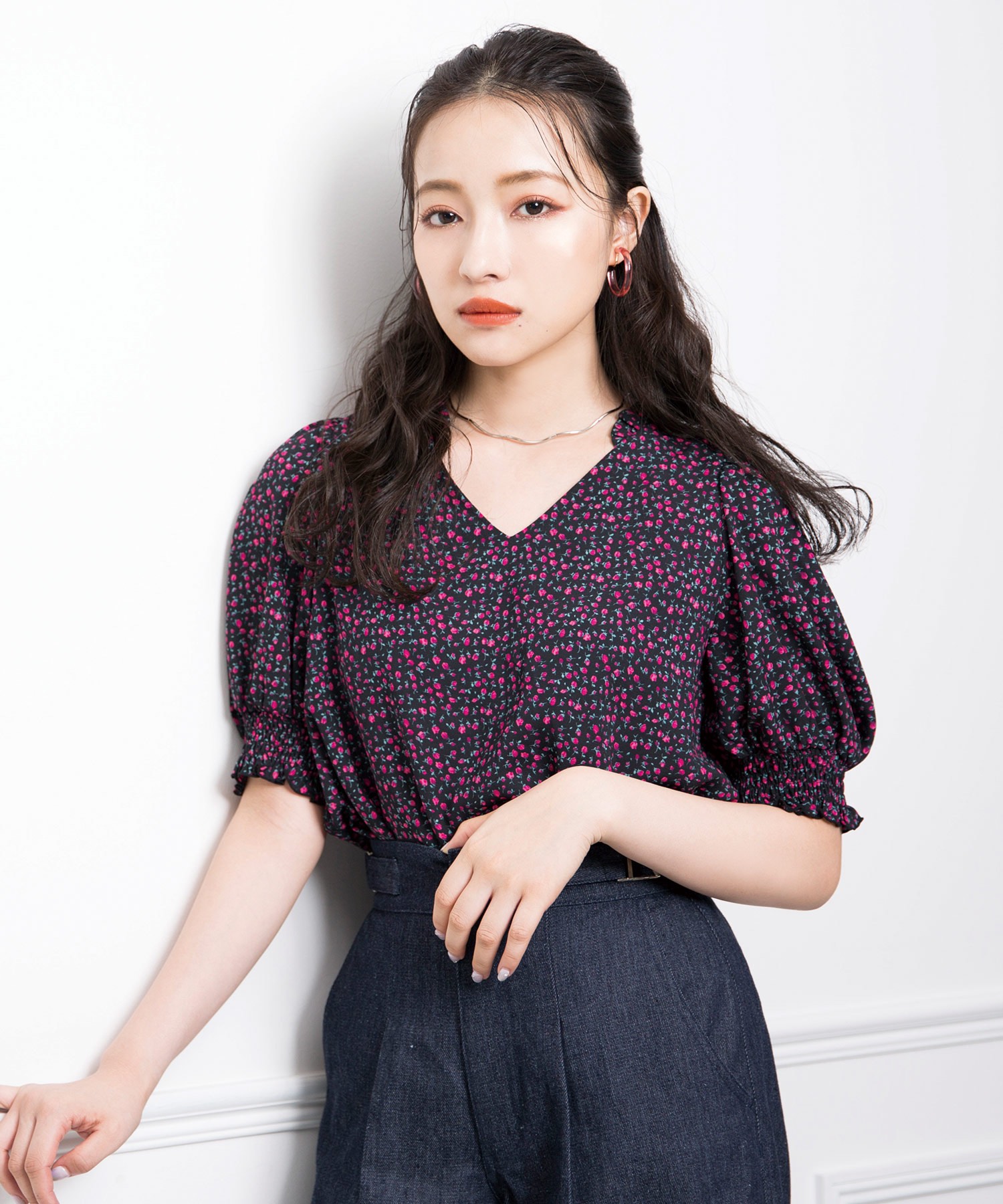 フリルエリトップス