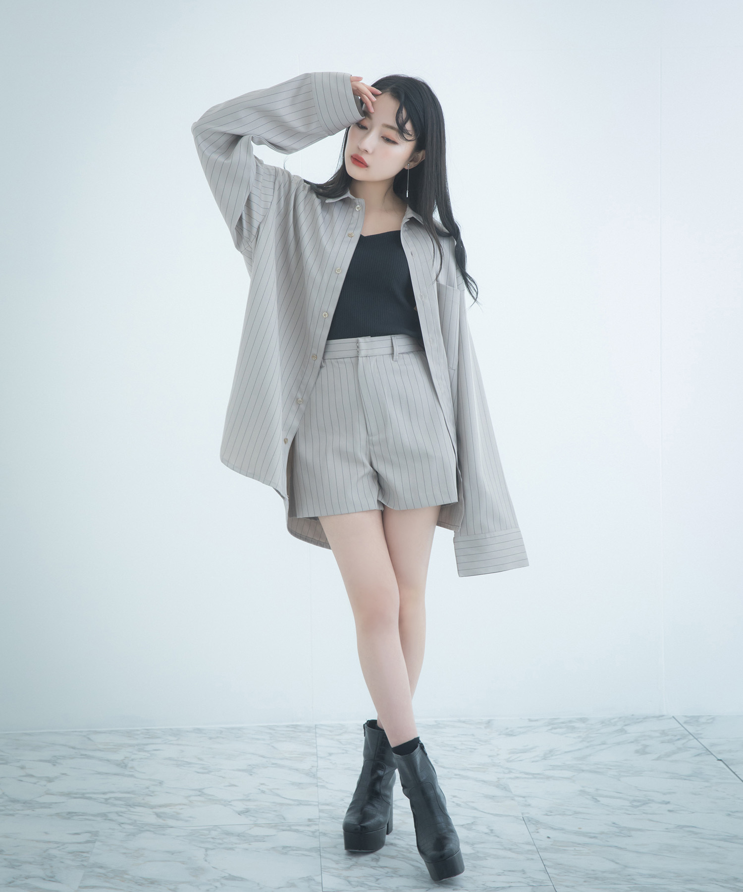 ストライプショーパン