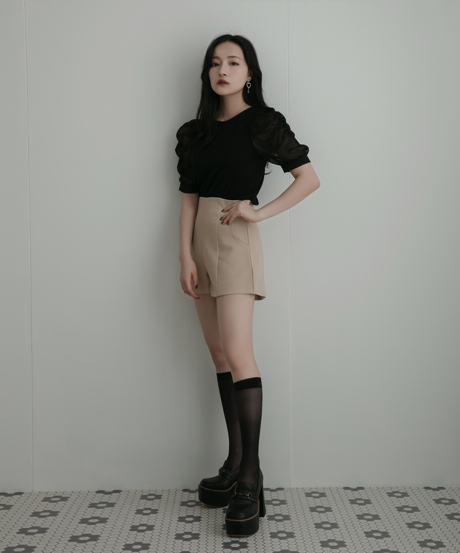 SELECT ハイウエストショーパン