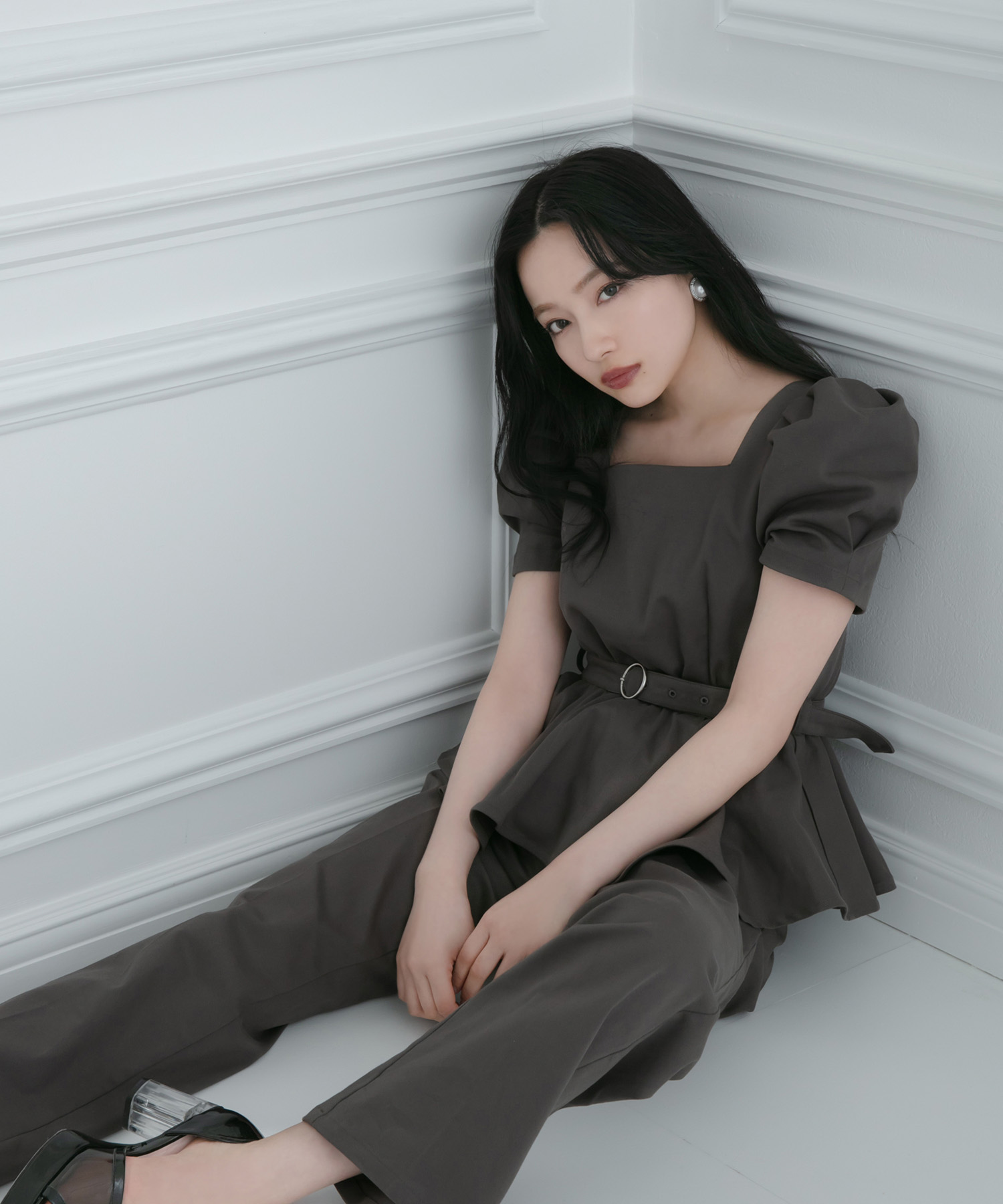 ペプラムトップス