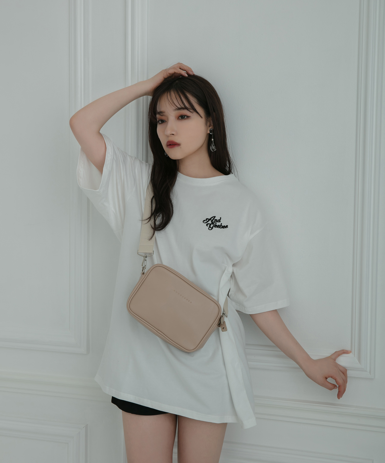 フェイクレザースクエアショルダーバッグ