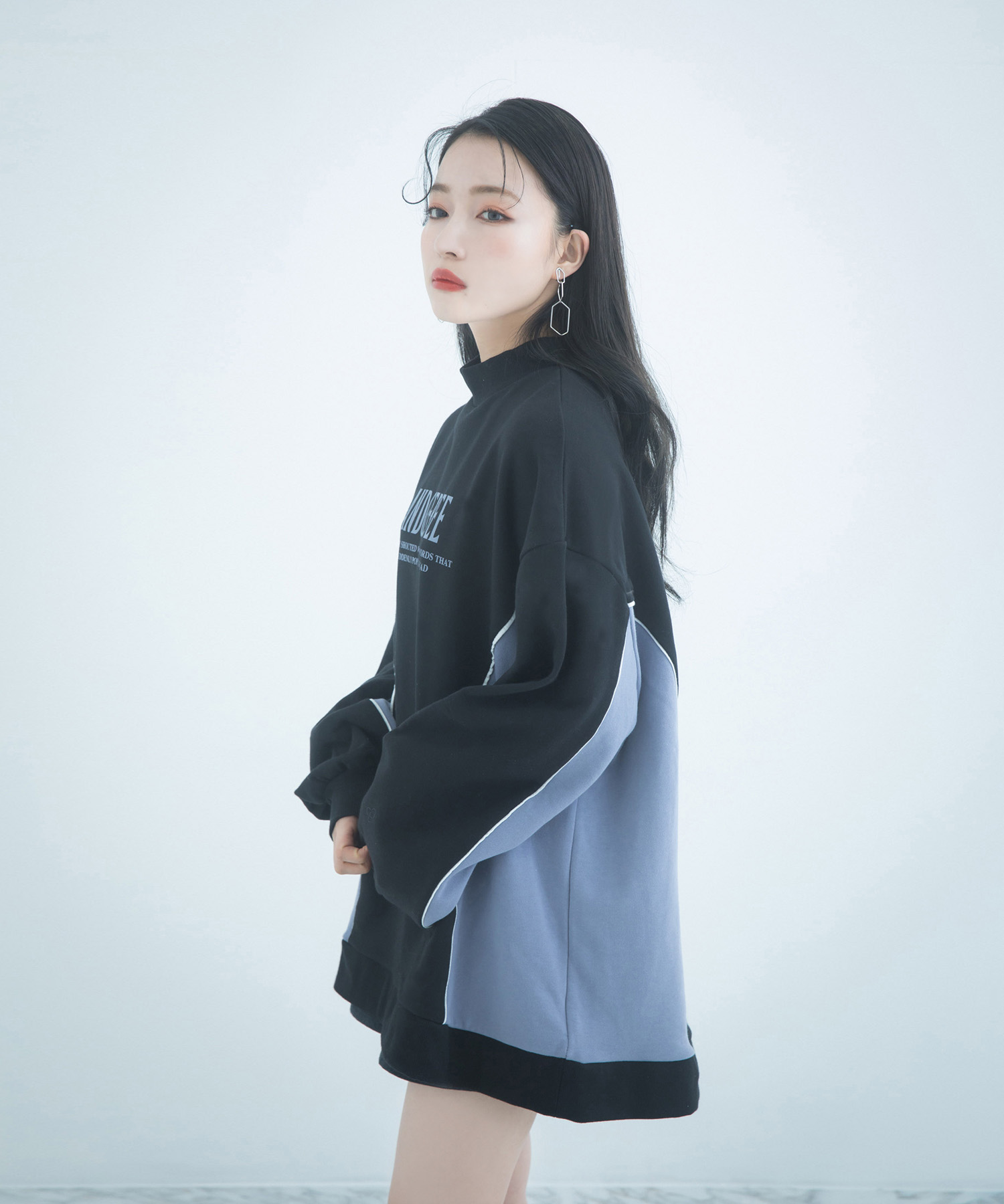 UNISEX ハイネックハイショクスウェット