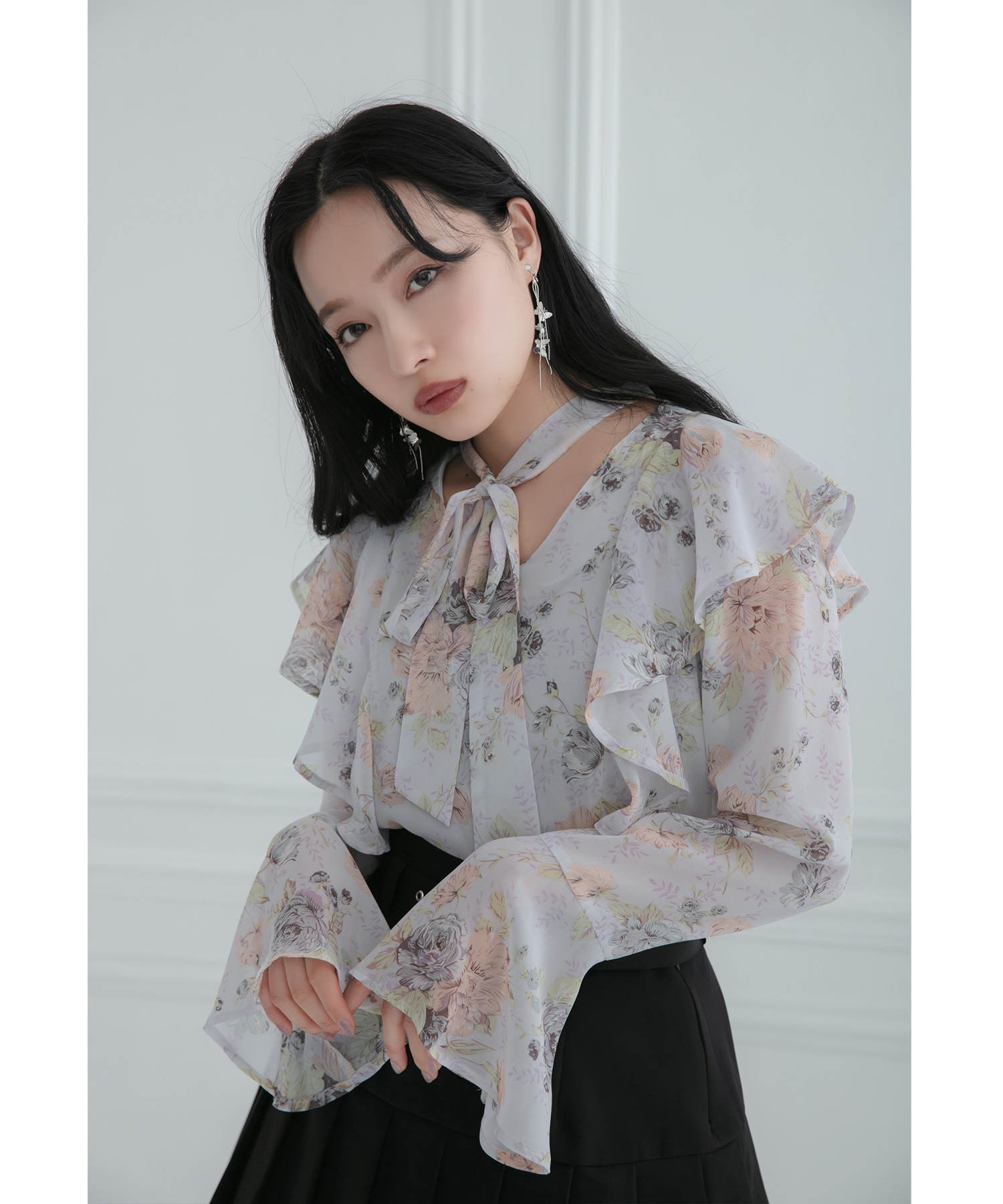 フラワーブラウス