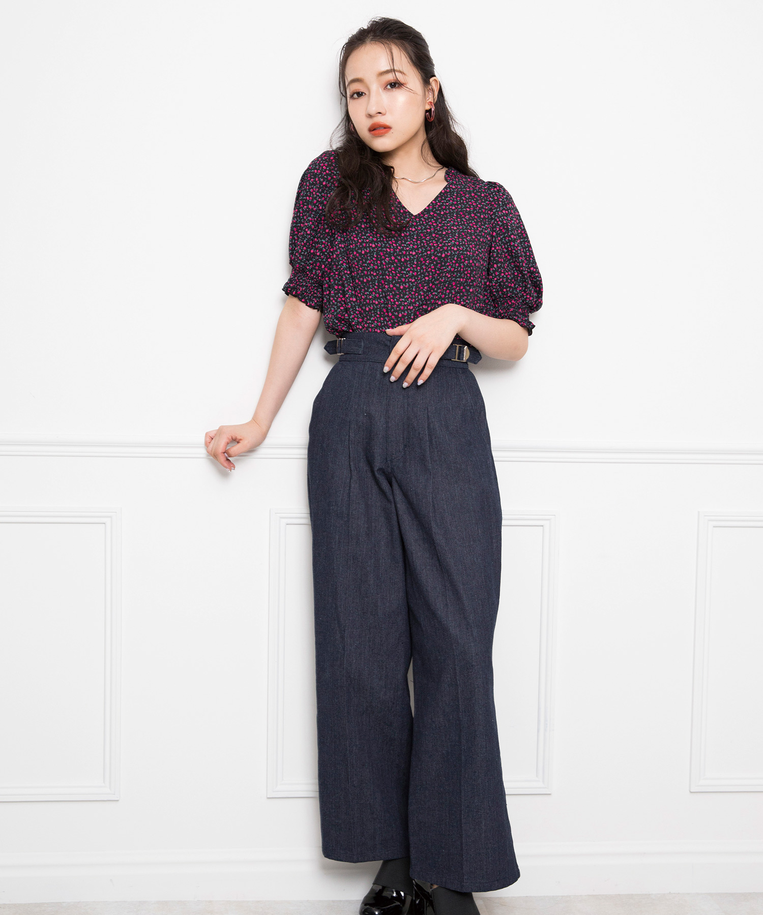 フリルエリトップス