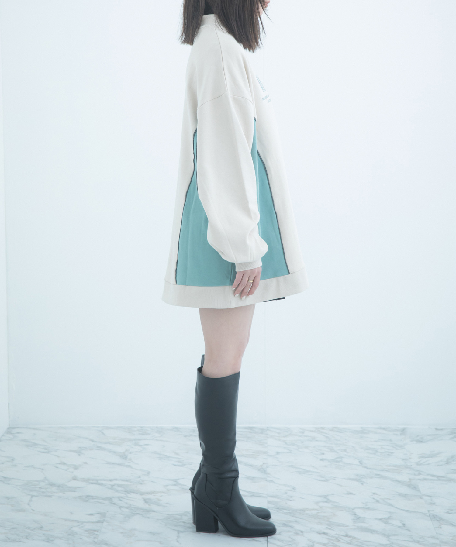 UNISEX ハイネックハイショクスウェット