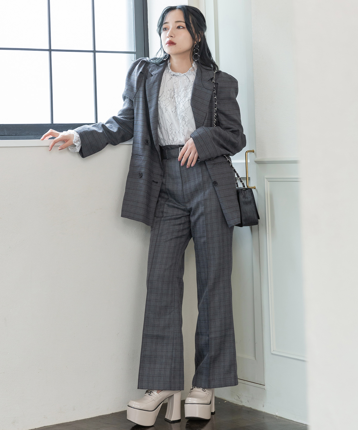 ピンタックフレアパンツ