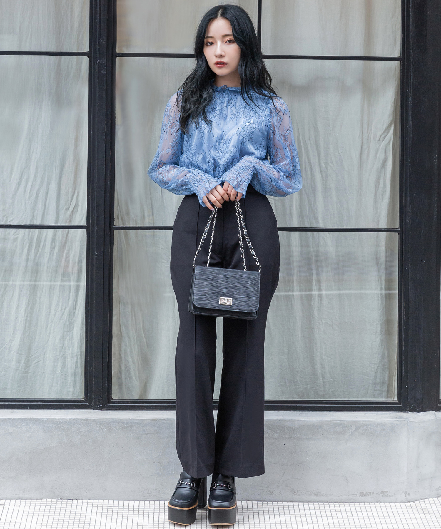 ピンタックフレアパンツ