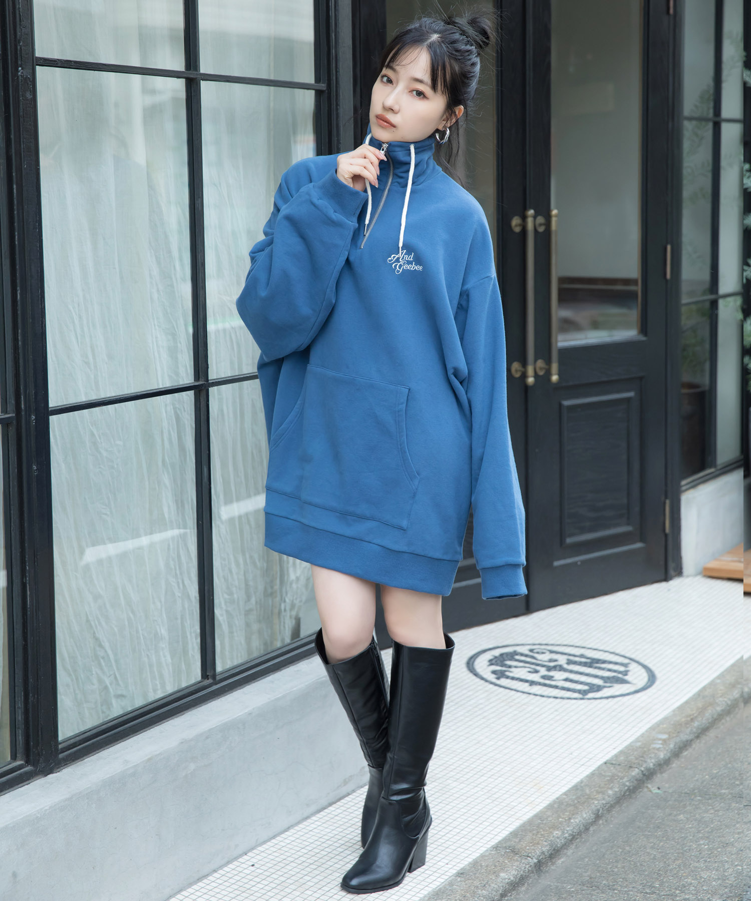 UNISEX ハイネックロゴ裏起毛スウェット