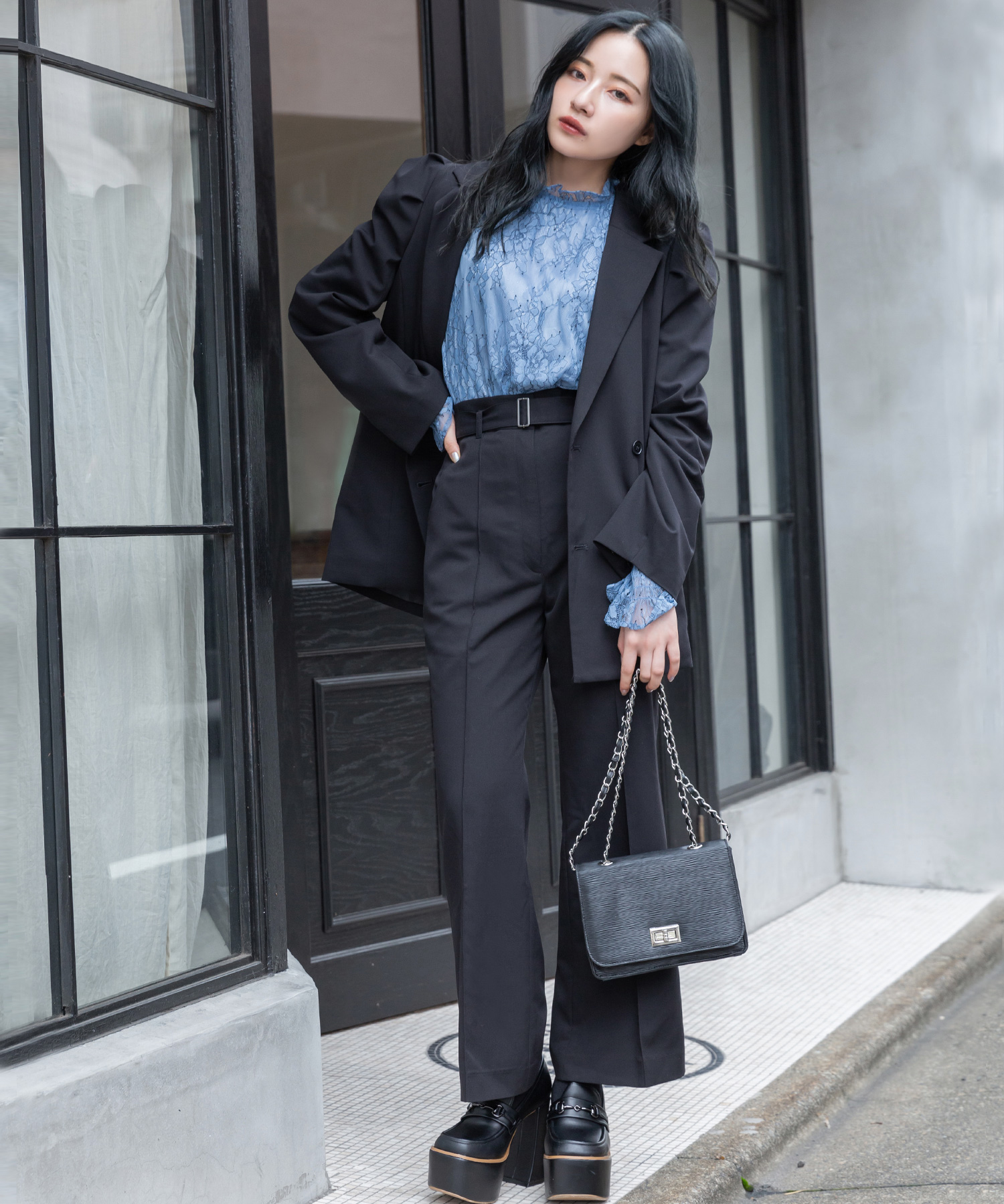 ピンタックフレアパンツ