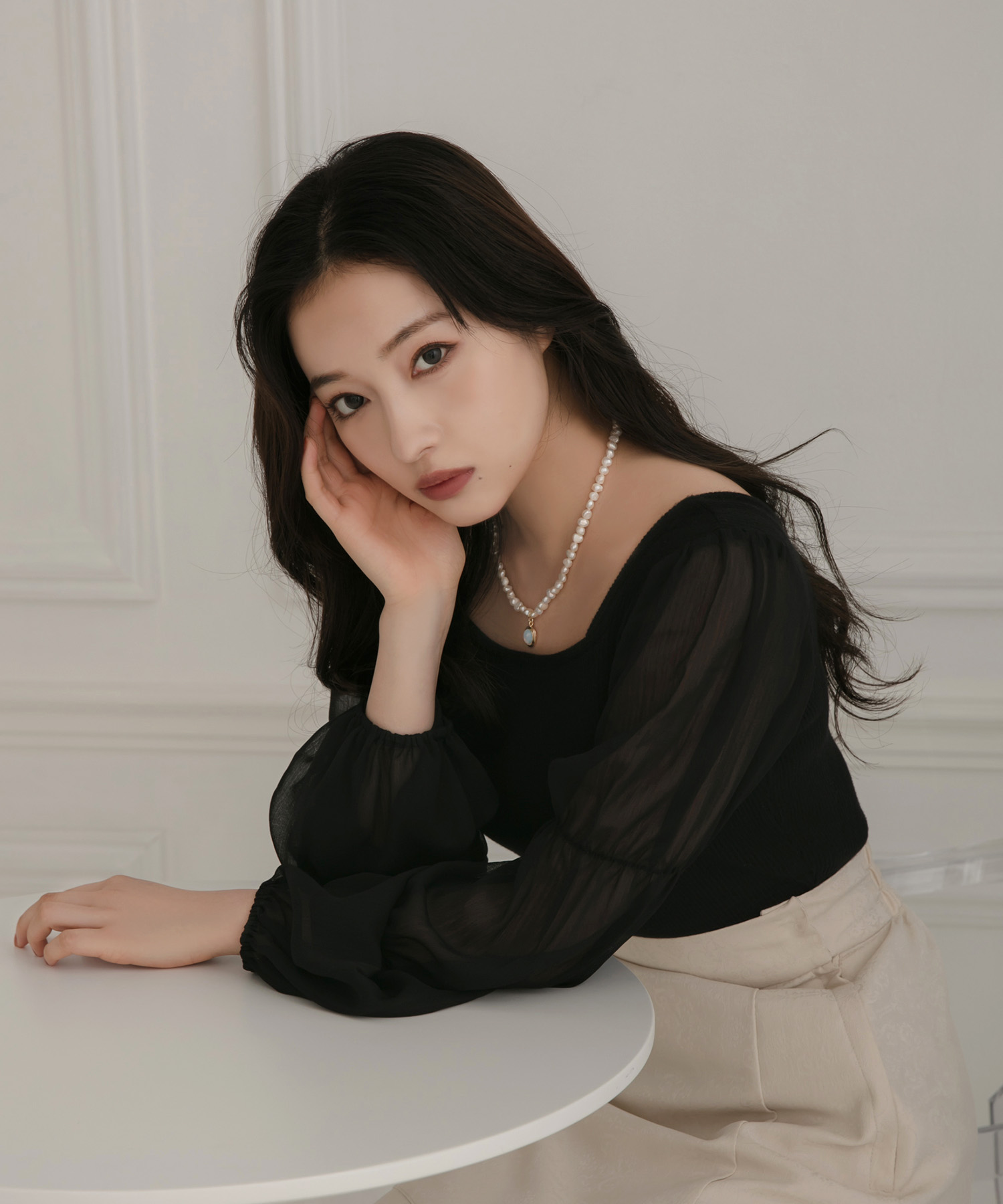 シアースリーブニット