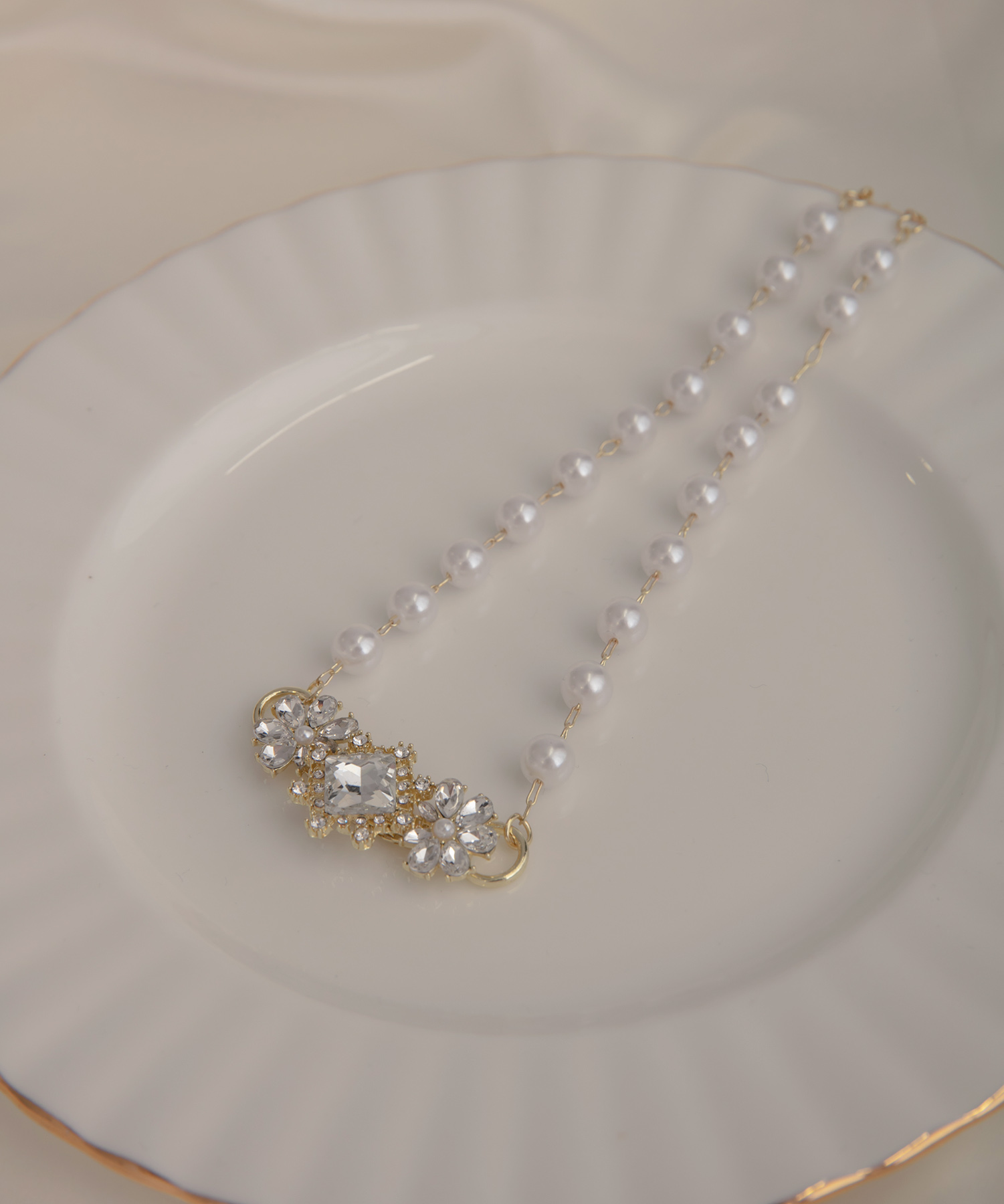 SELECT ビジューネックレス