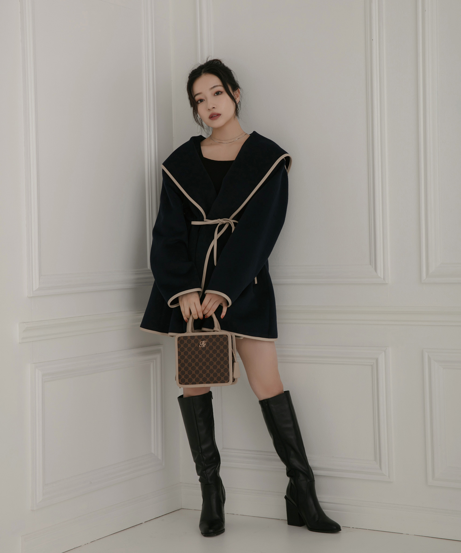 モノグラムショルダーバッグ