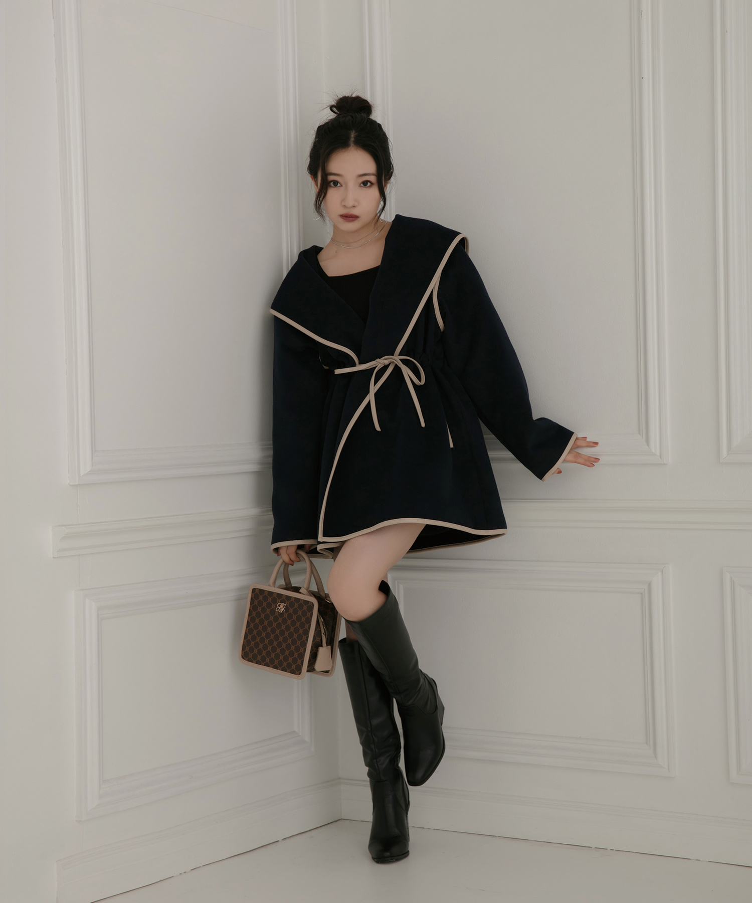 パイピングフーディーガウン