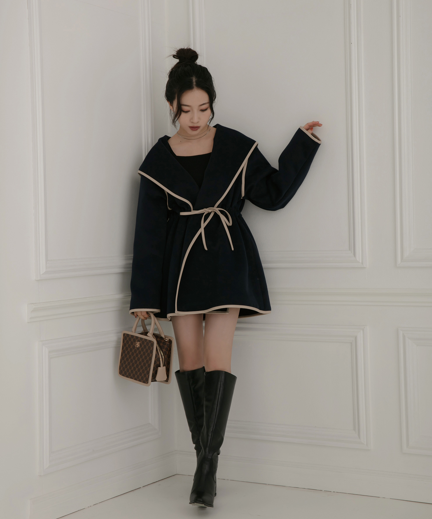 パイピングフーディーガウン