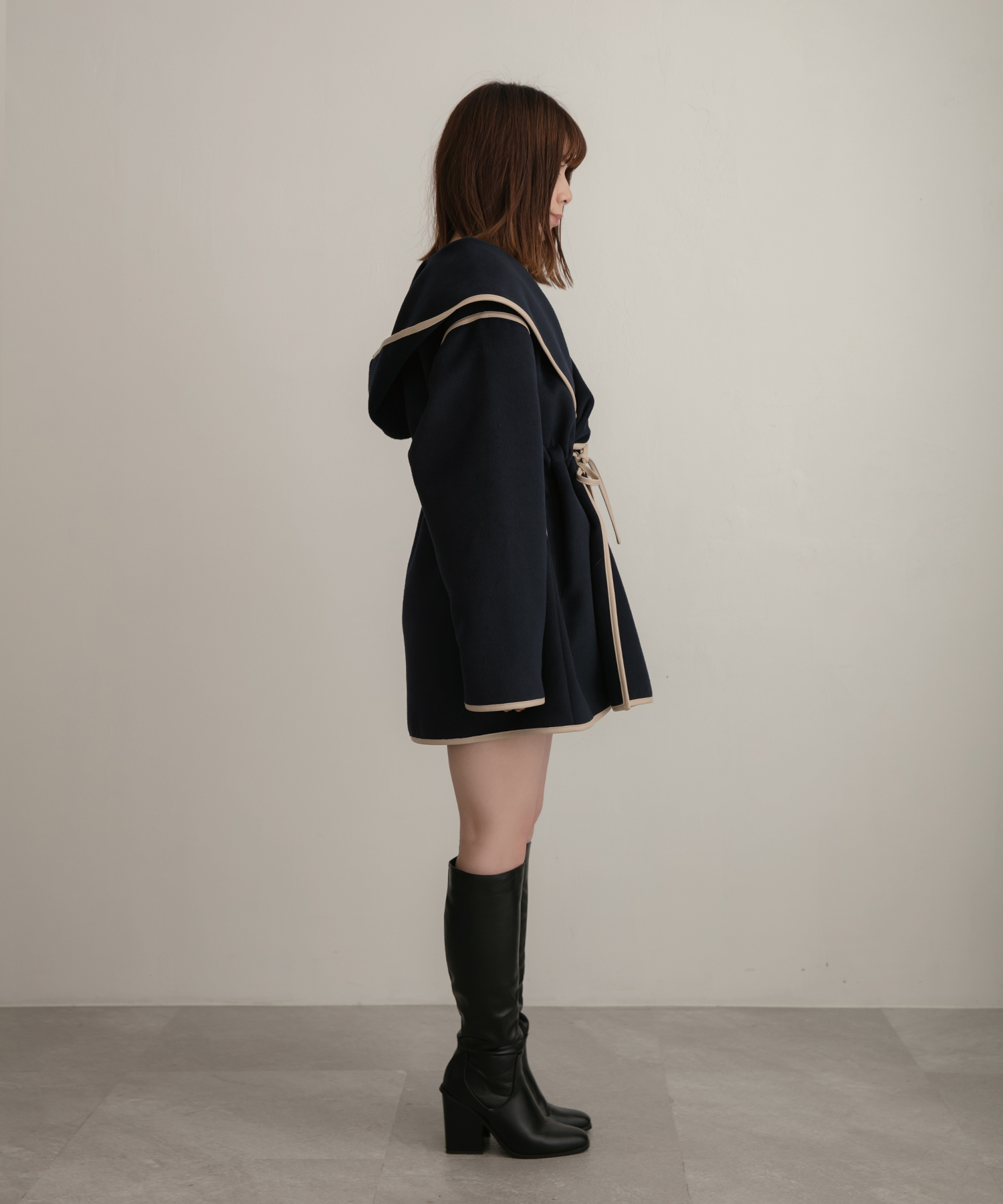 パイピングフーディーガウン