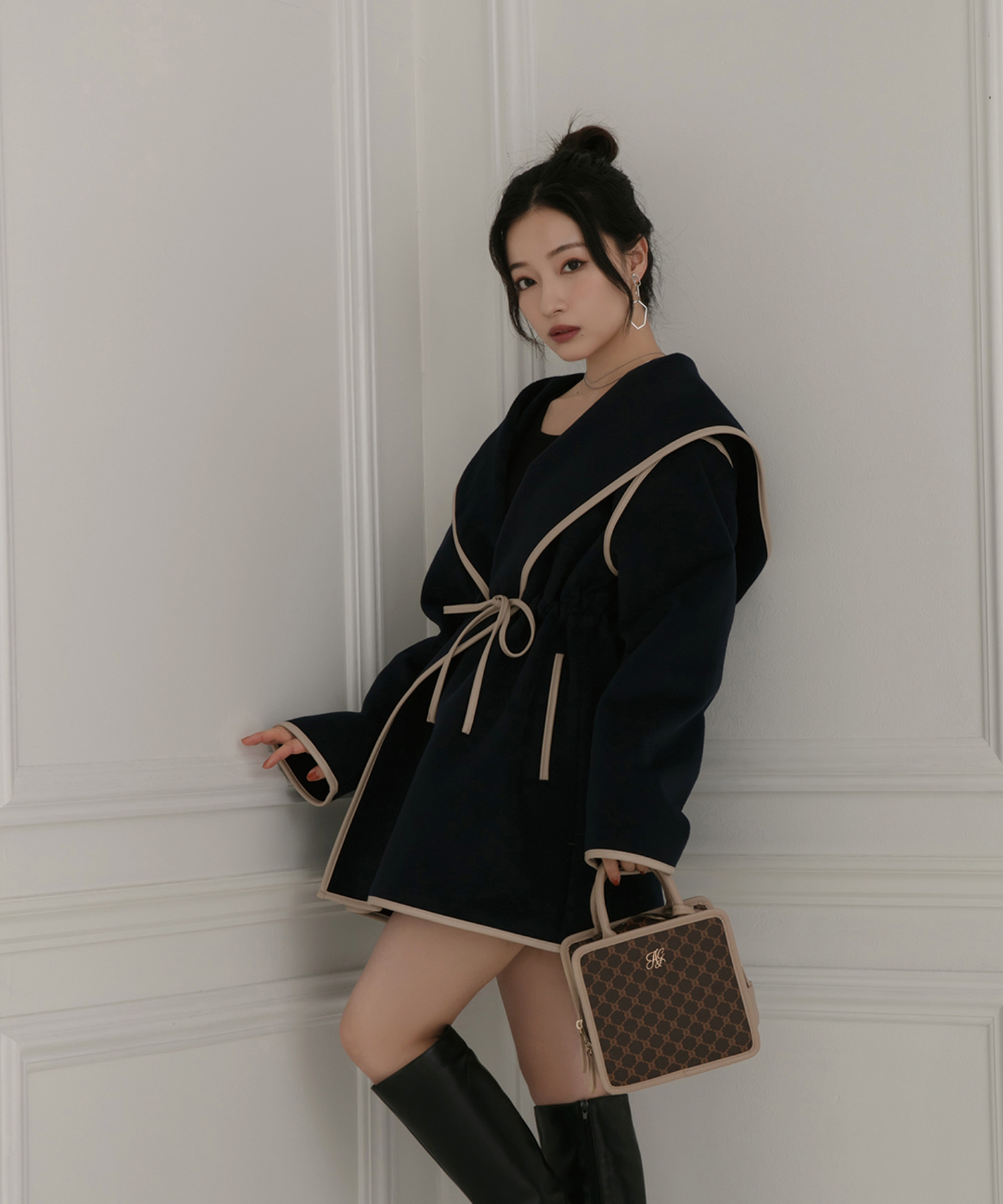 パイピングフーディーガウン