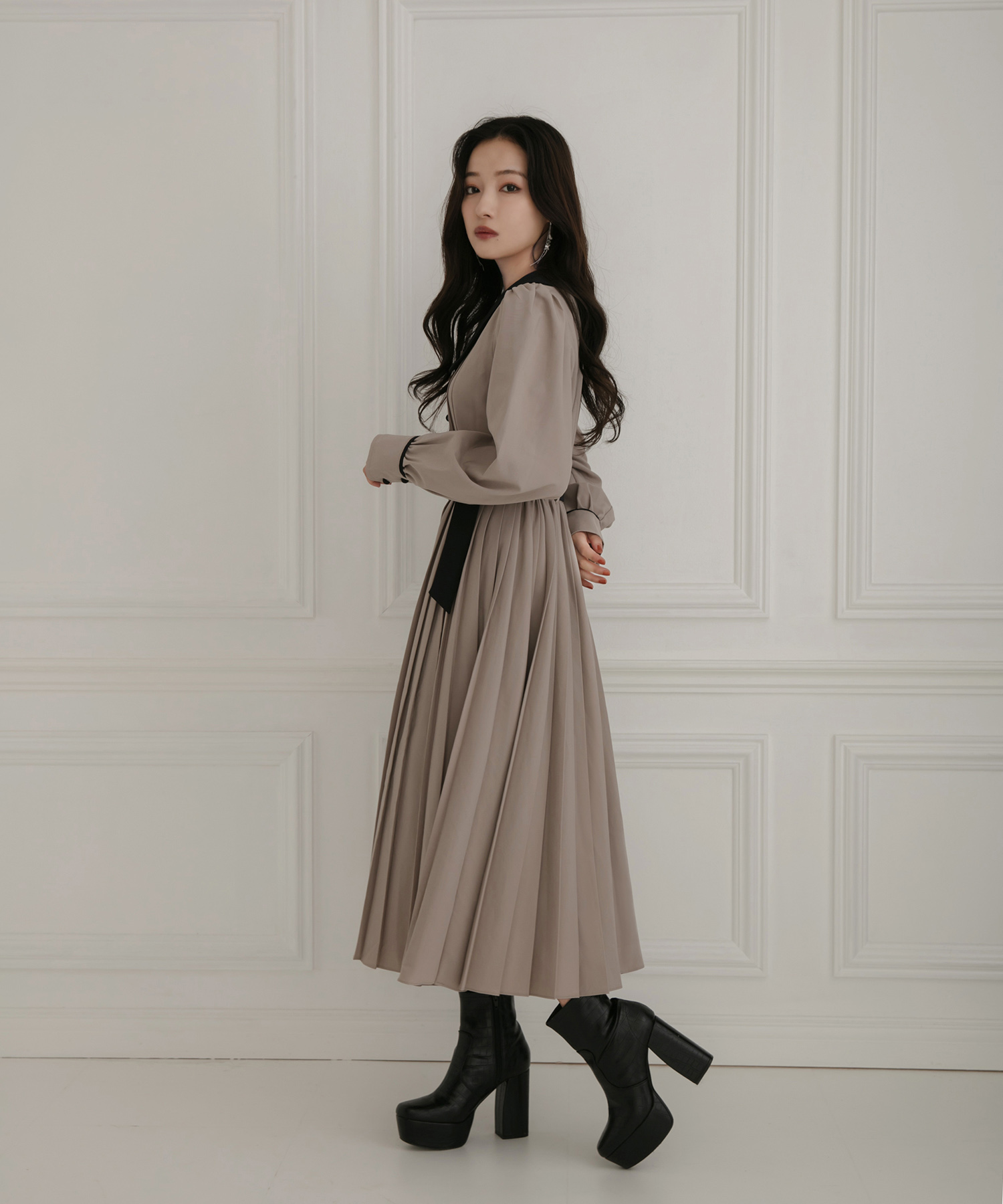 プリーツシャツワンピ