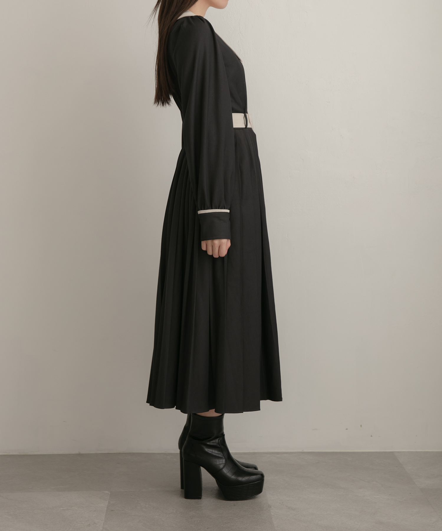 プリーツシャツワンピ