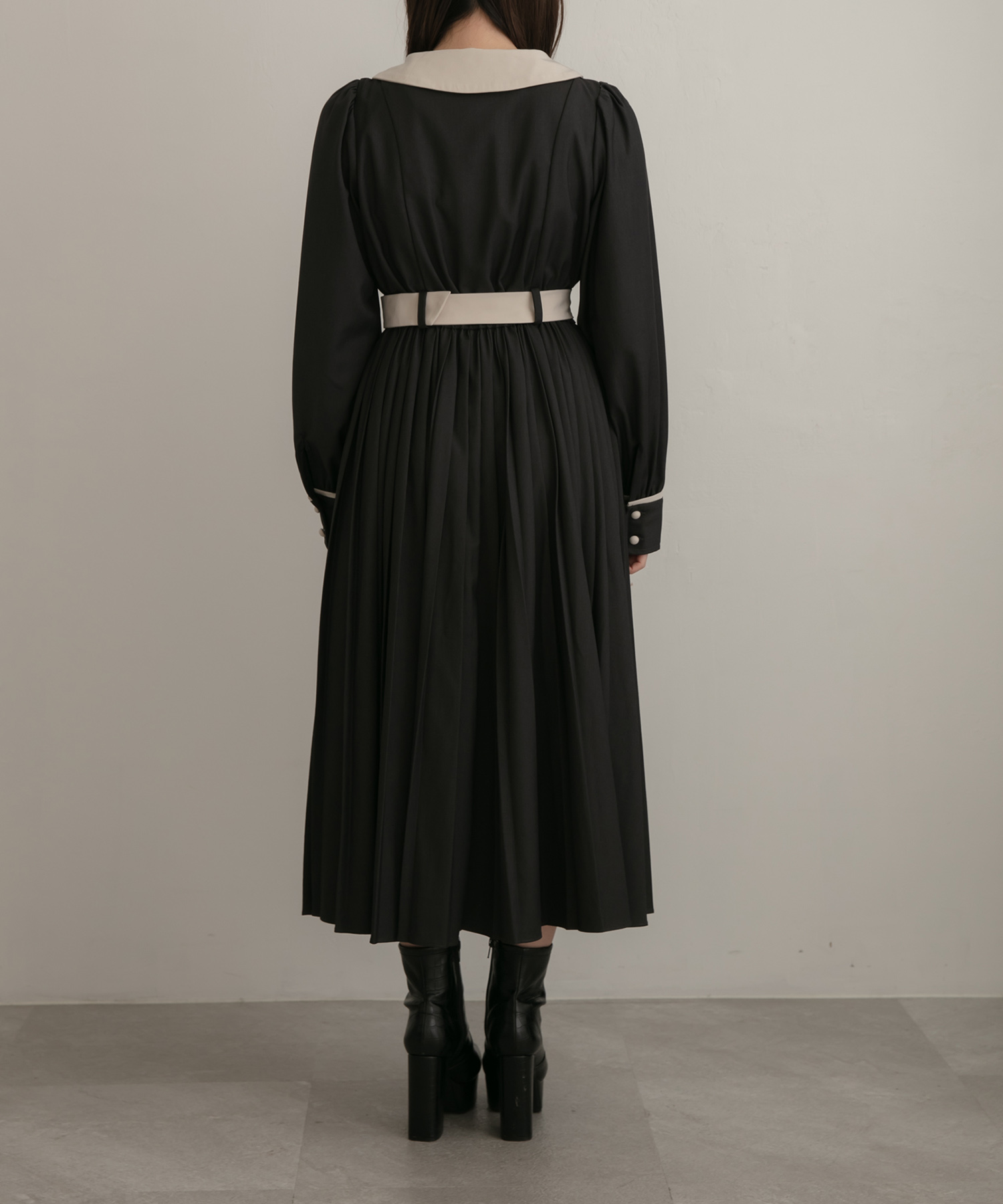 プリーツシャツワンピ