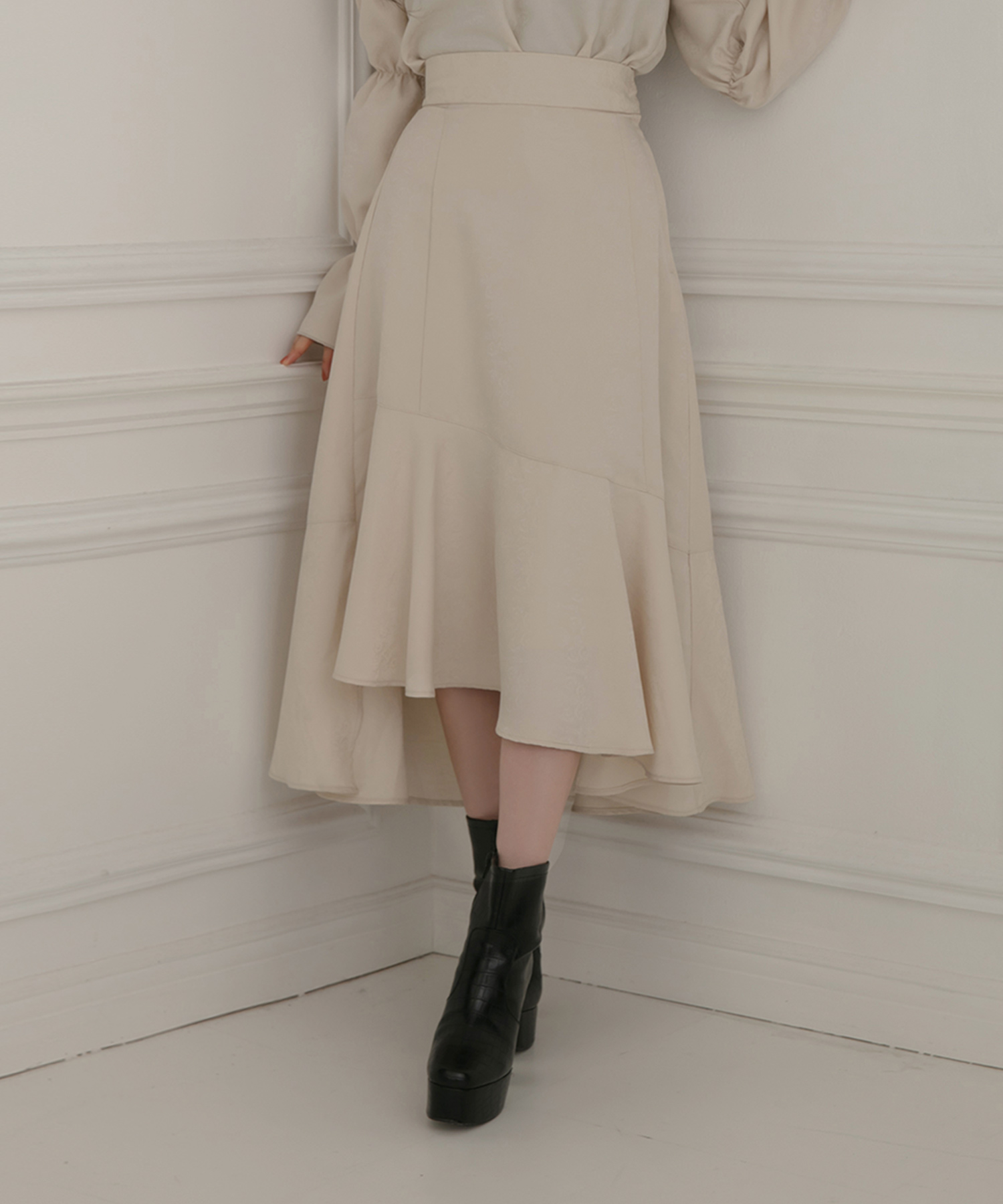 ジャガードラッフルフレアスカート