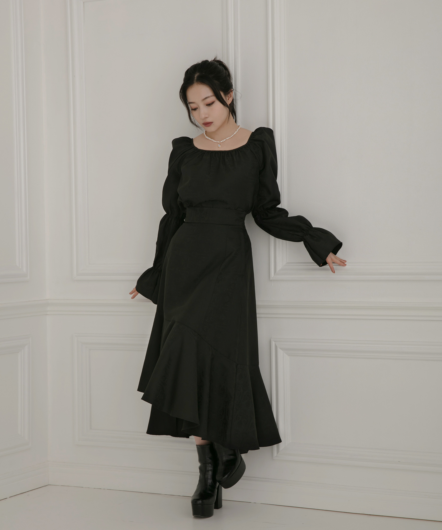 ジャガードラッフルフレアスカート