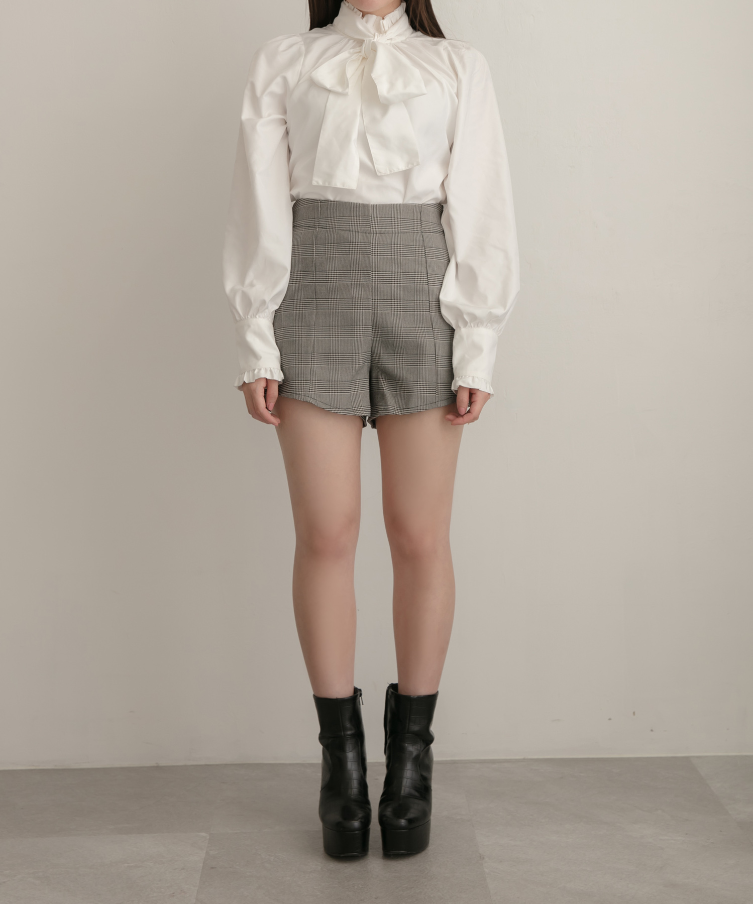 リボンブラウス