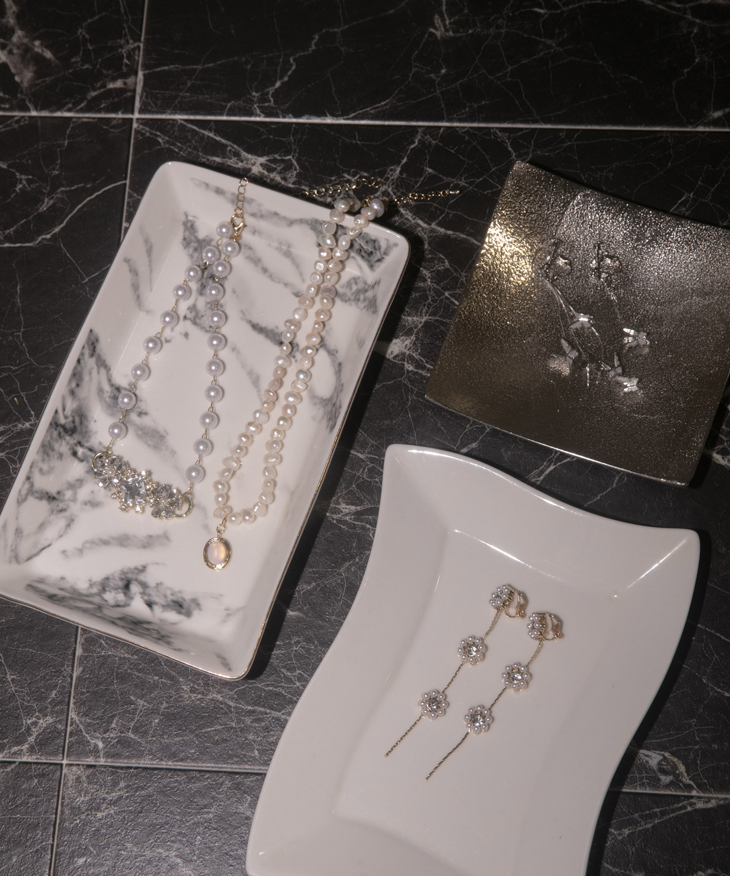 SELECT バタフライイヤリング