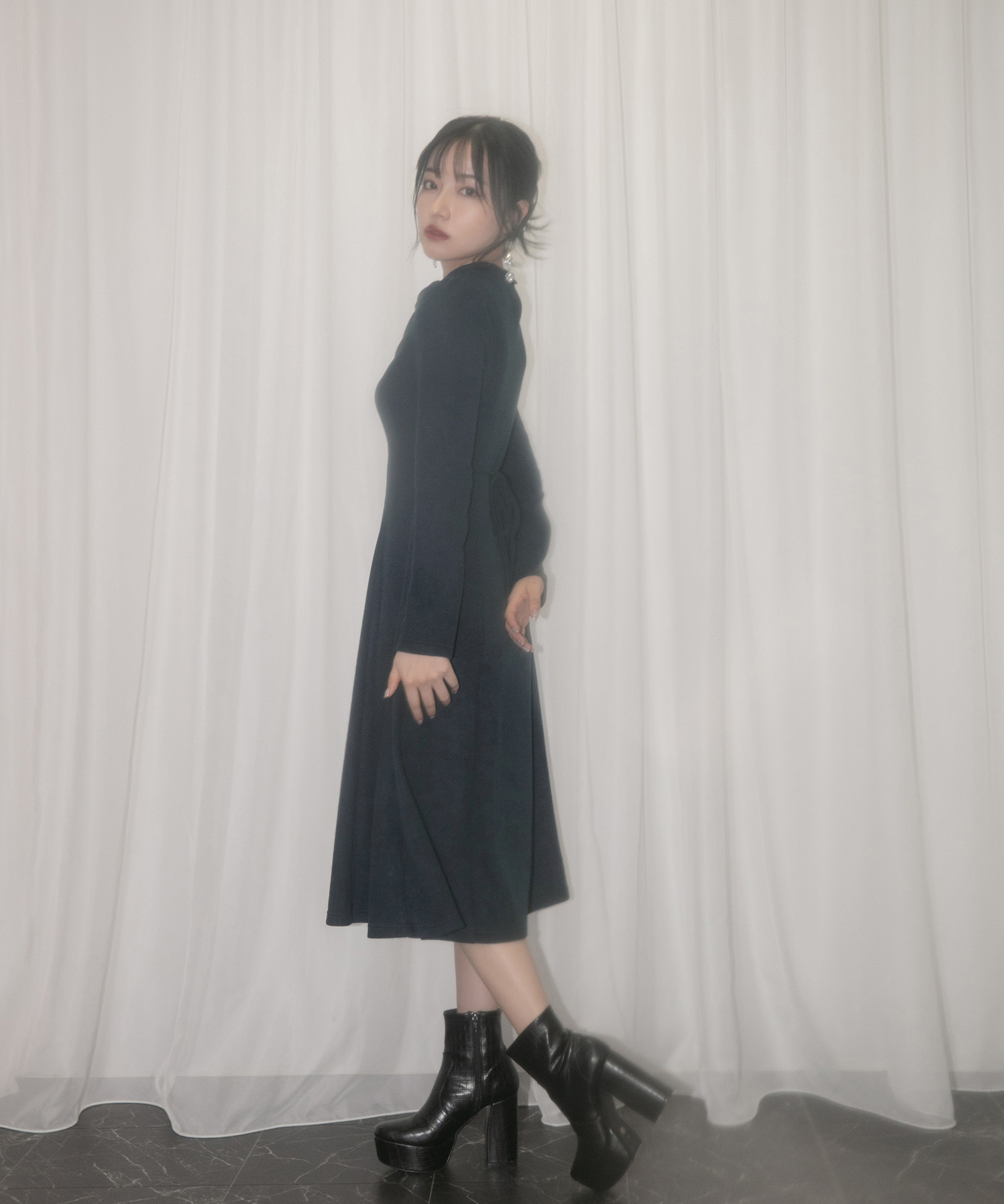 フロントオープンカットワンピ