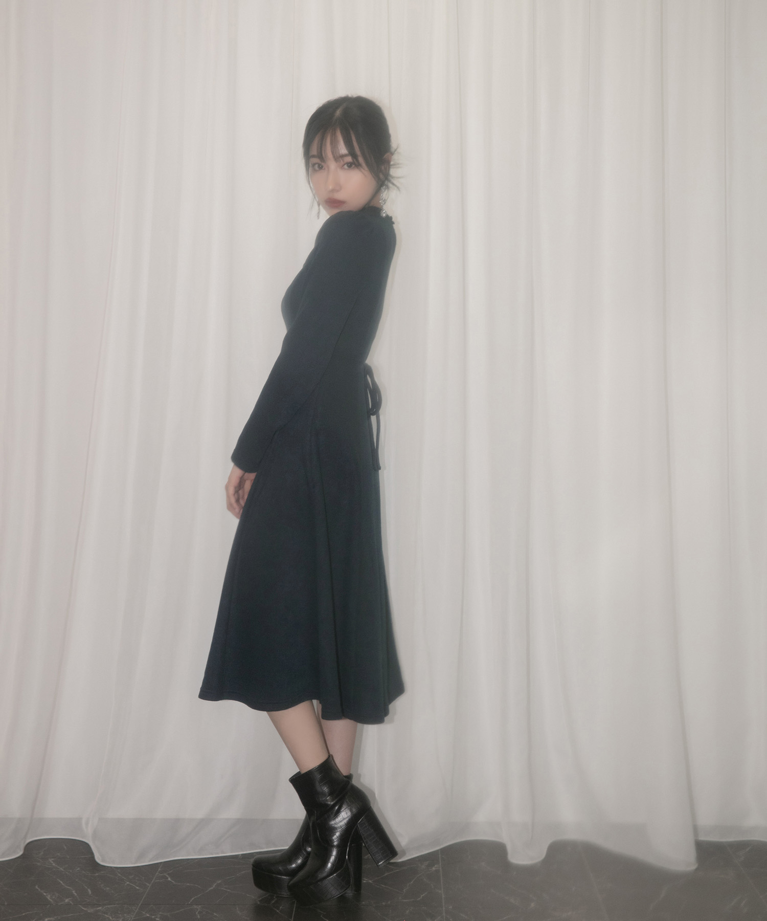 フロントオープンカットワンピ