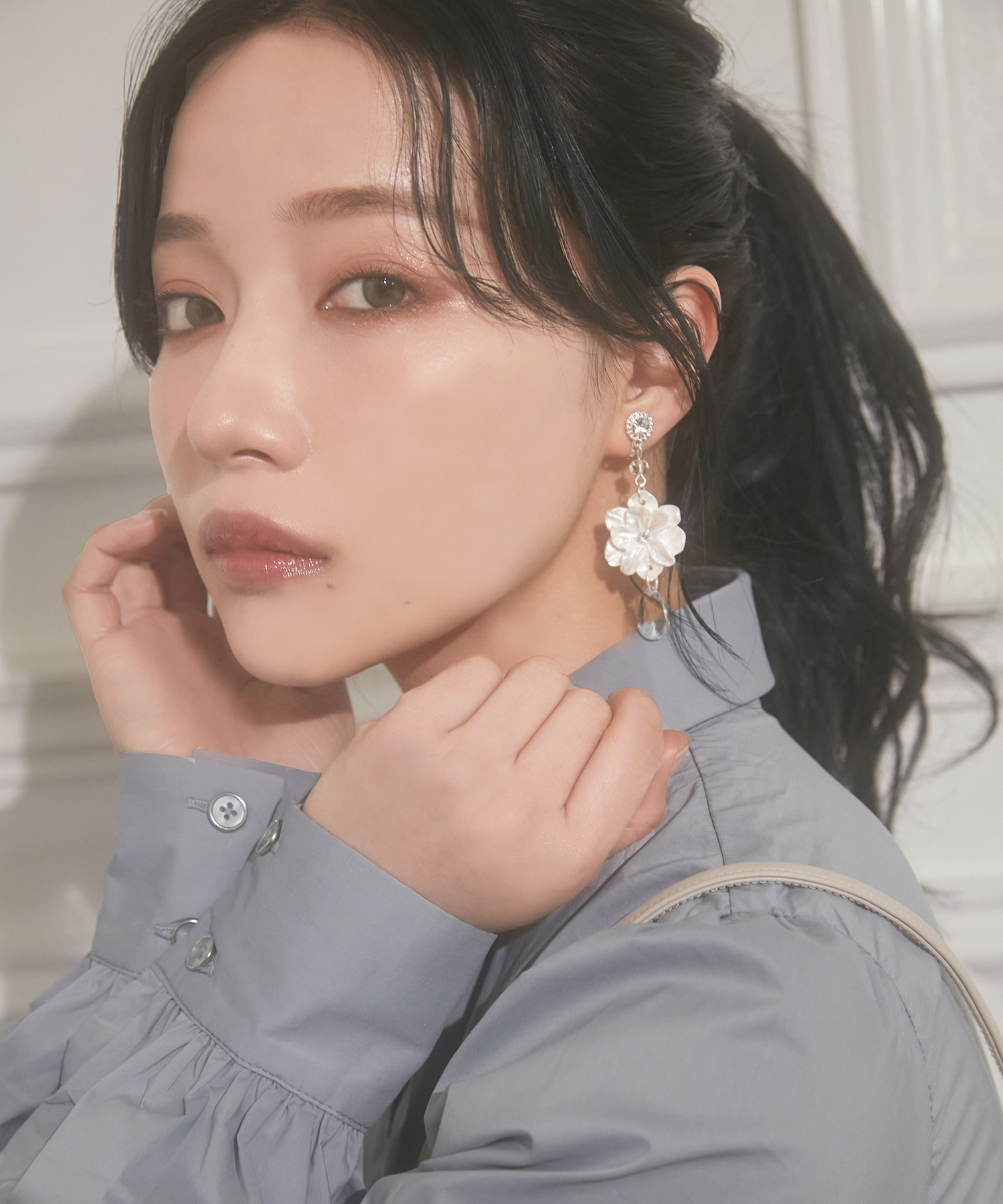 SELECT ビジューフラワーイヤリング