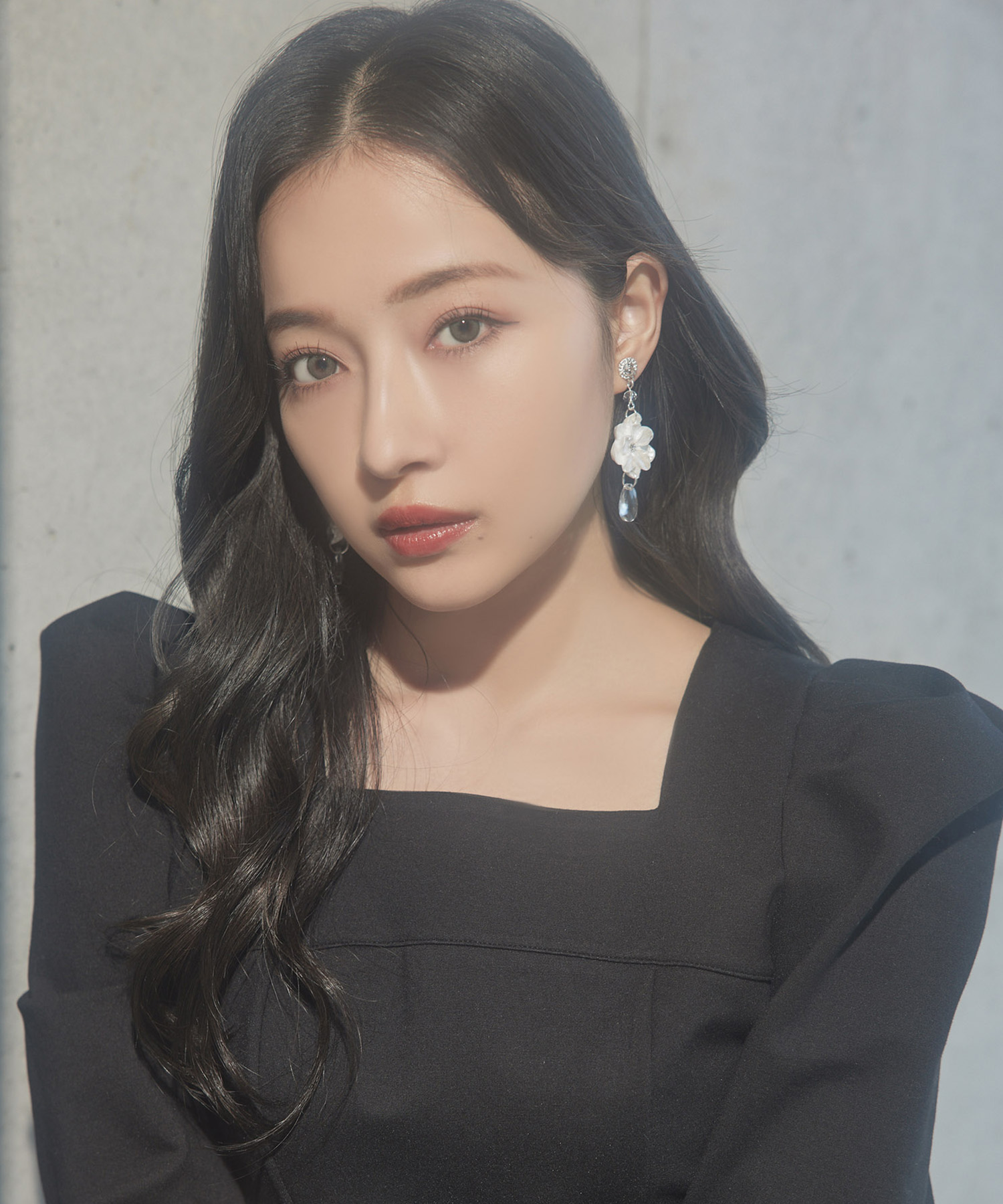 SELECT ビジューフラワーイヤリング