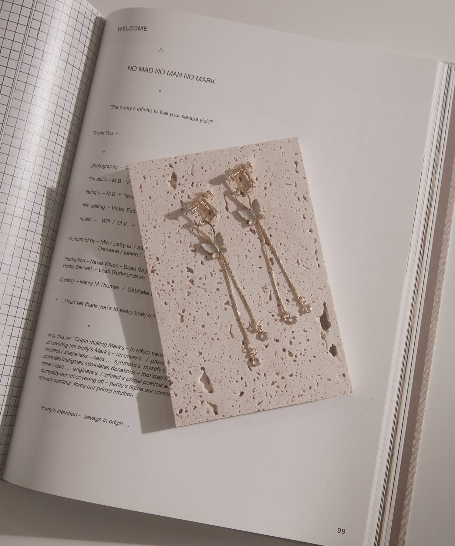 SELECT バタフライイヤリング