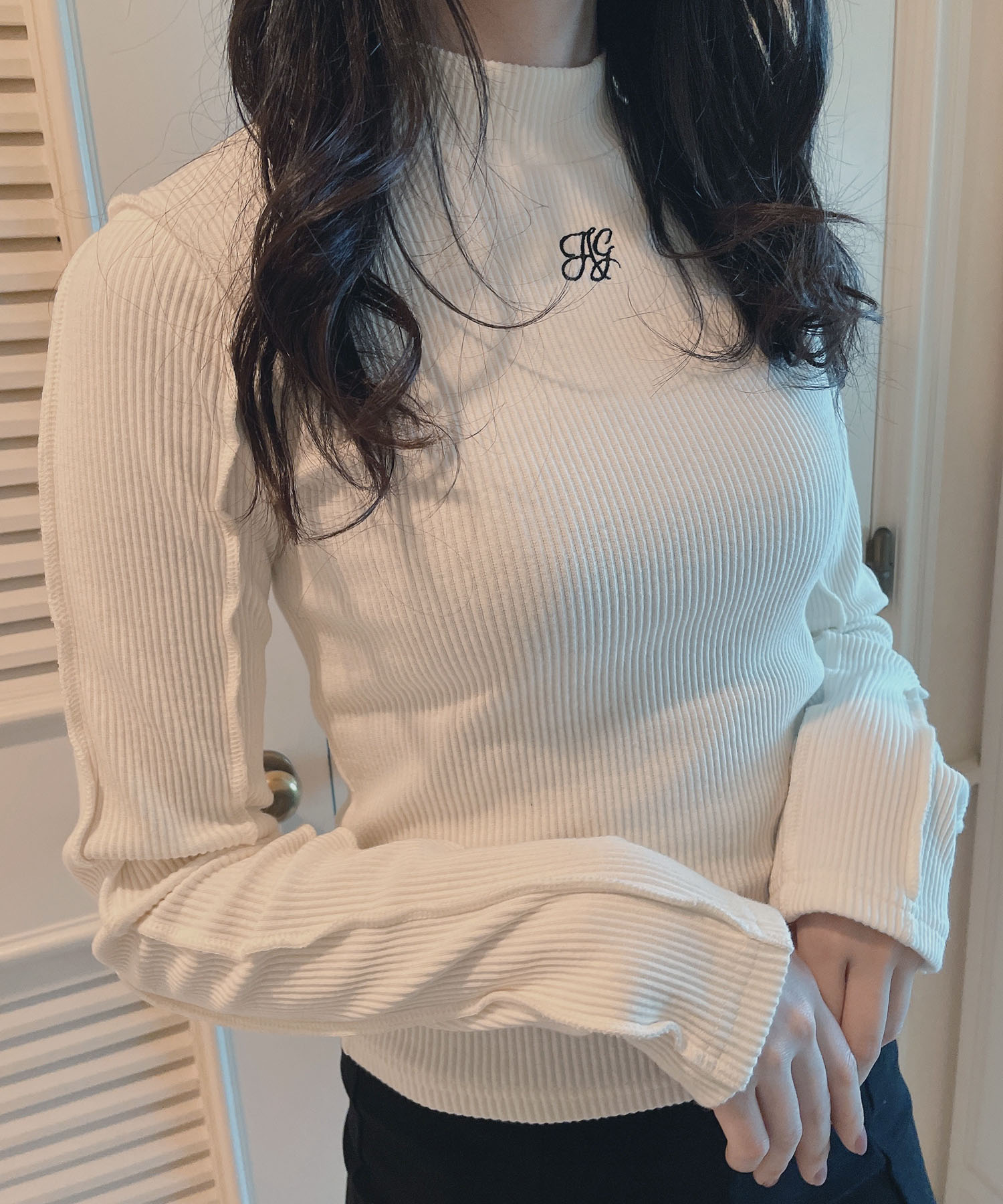 オーバーロックリブトップス