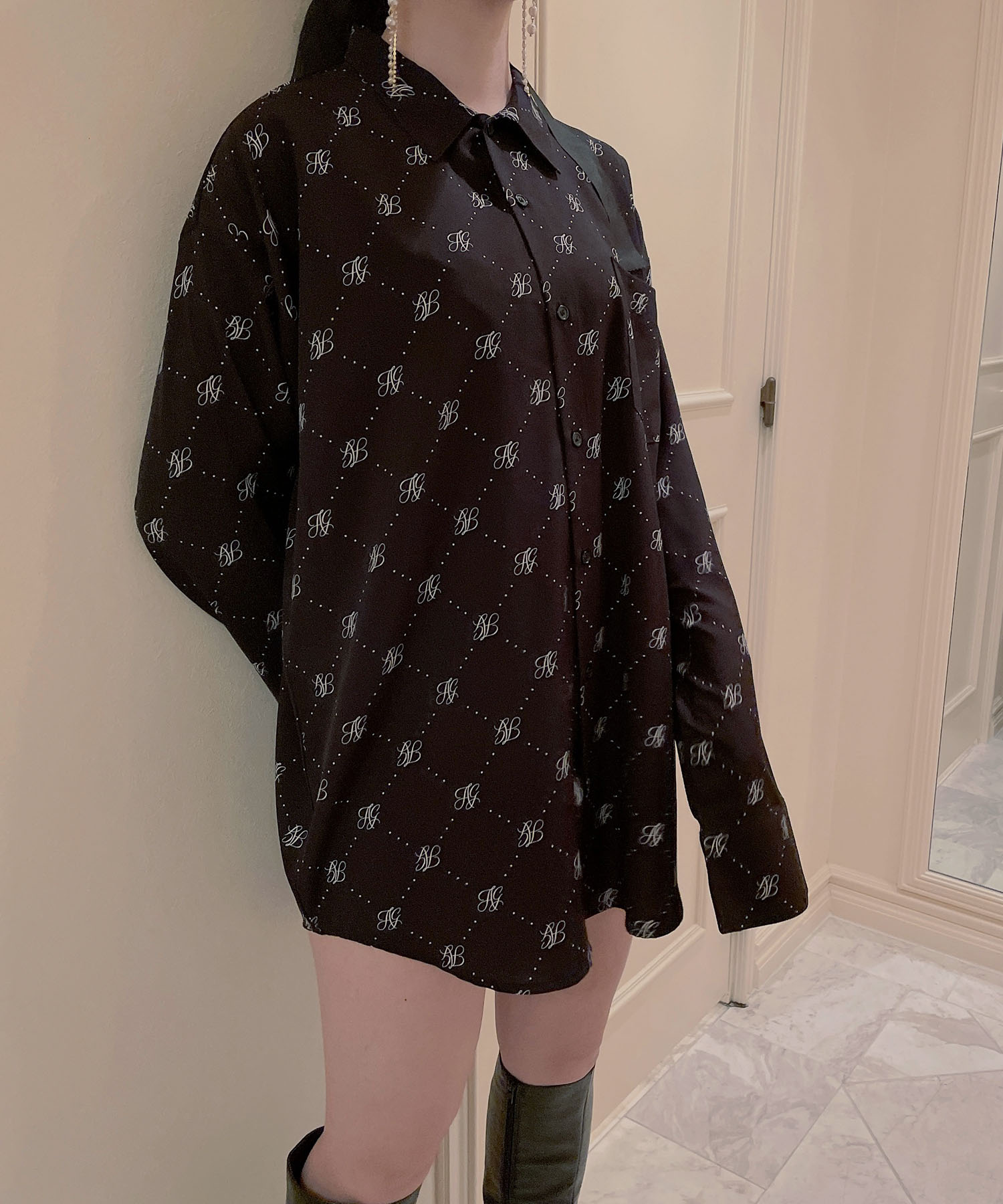 UNISEX モノグラムシャツ