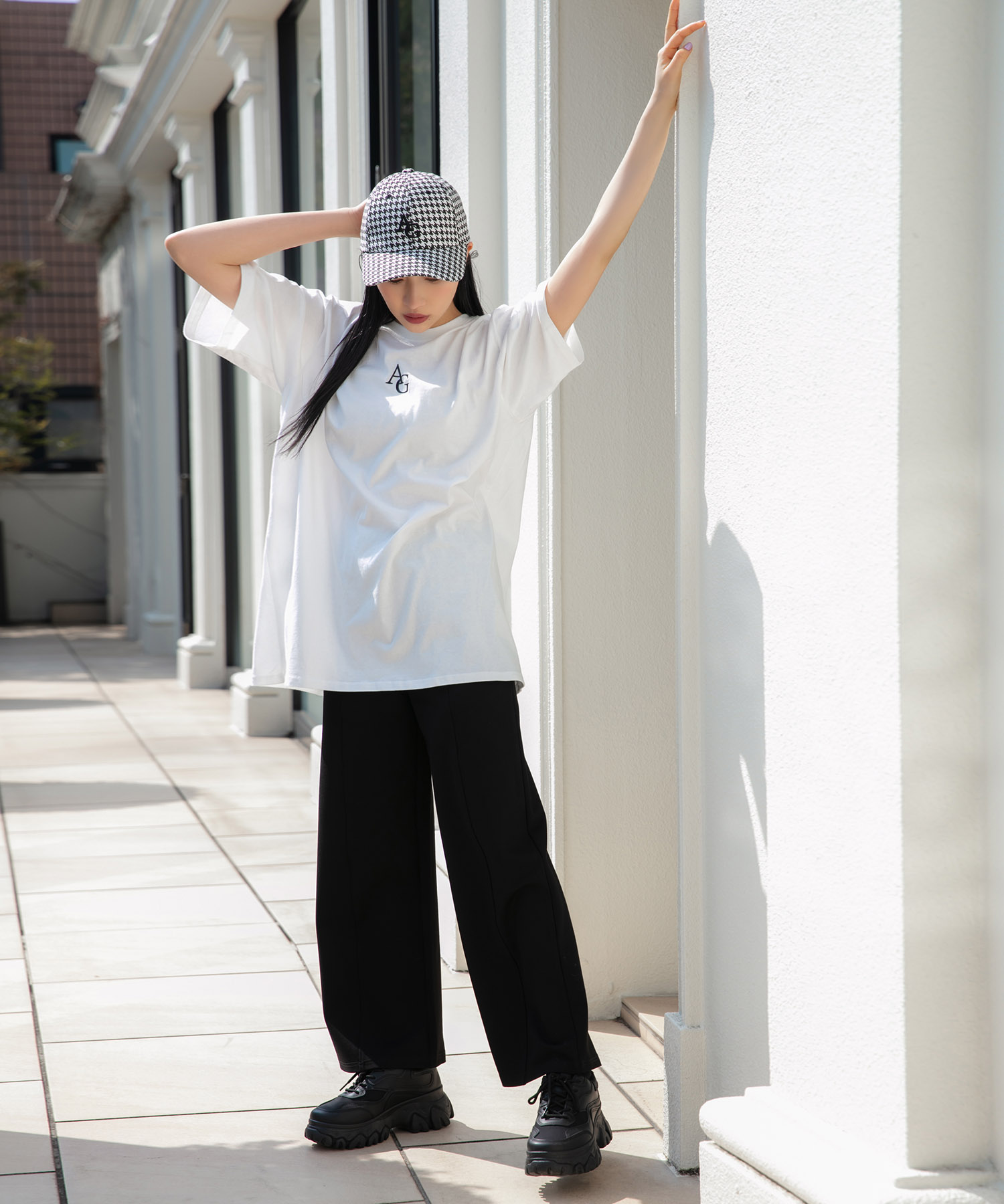 UNISEX AGシンプルロゴTシャツ