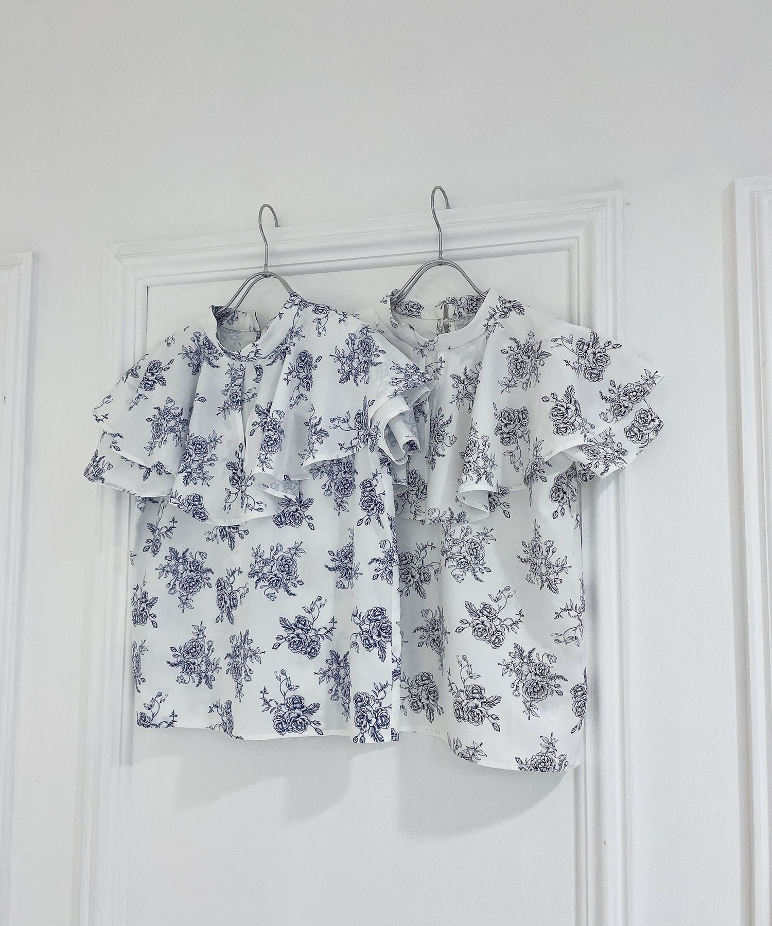 ビッグカラーフラワーブラウス