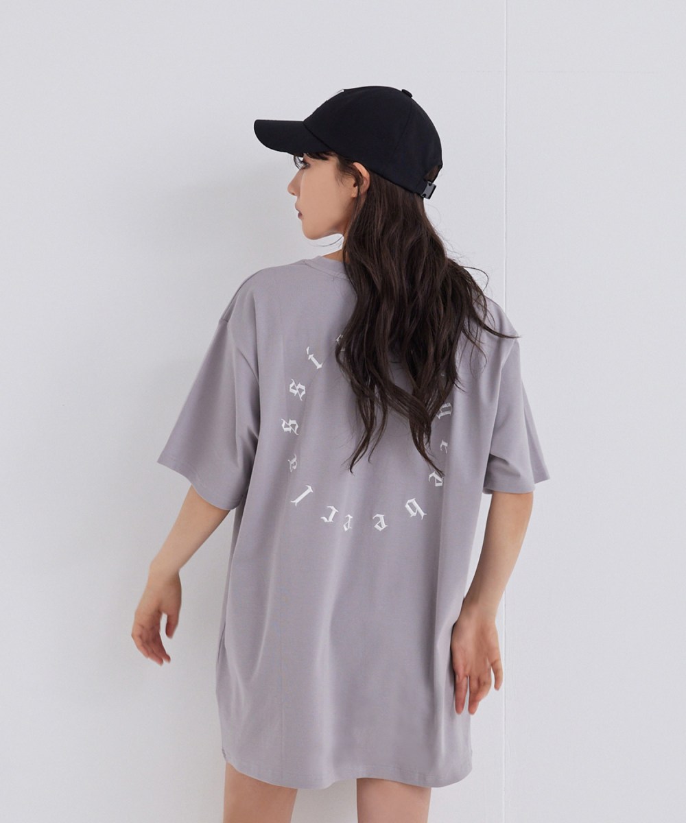 UNISEXサークルエンブロイダリーTシャツ