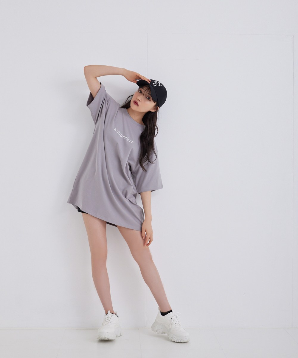 UNISEXサークルエンブロイダリーTシャツ