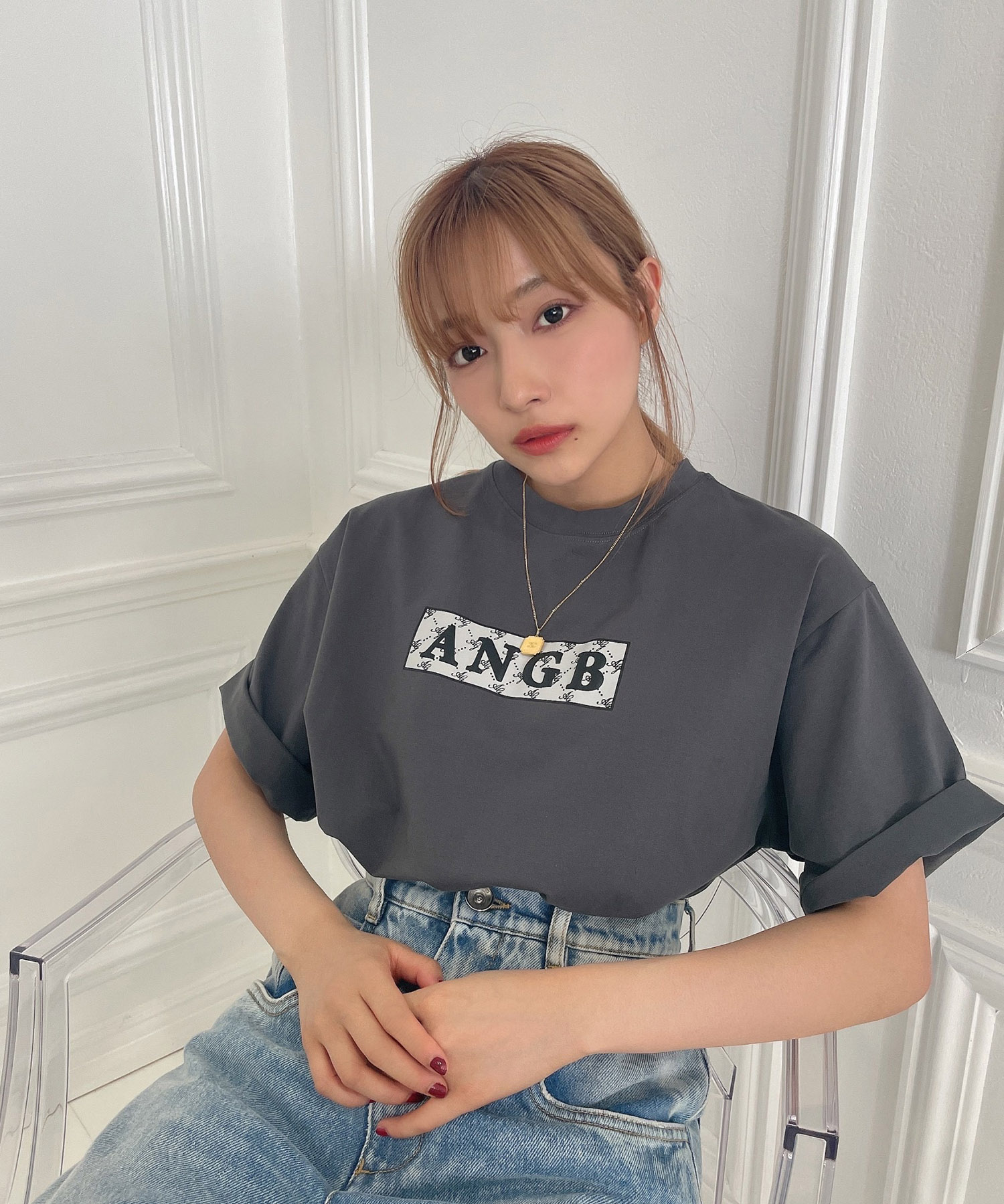 UNISEXボックスロゴTシャツ