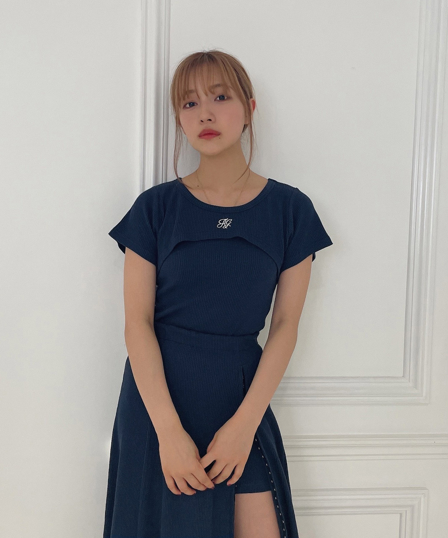 レイヤードリブトップス